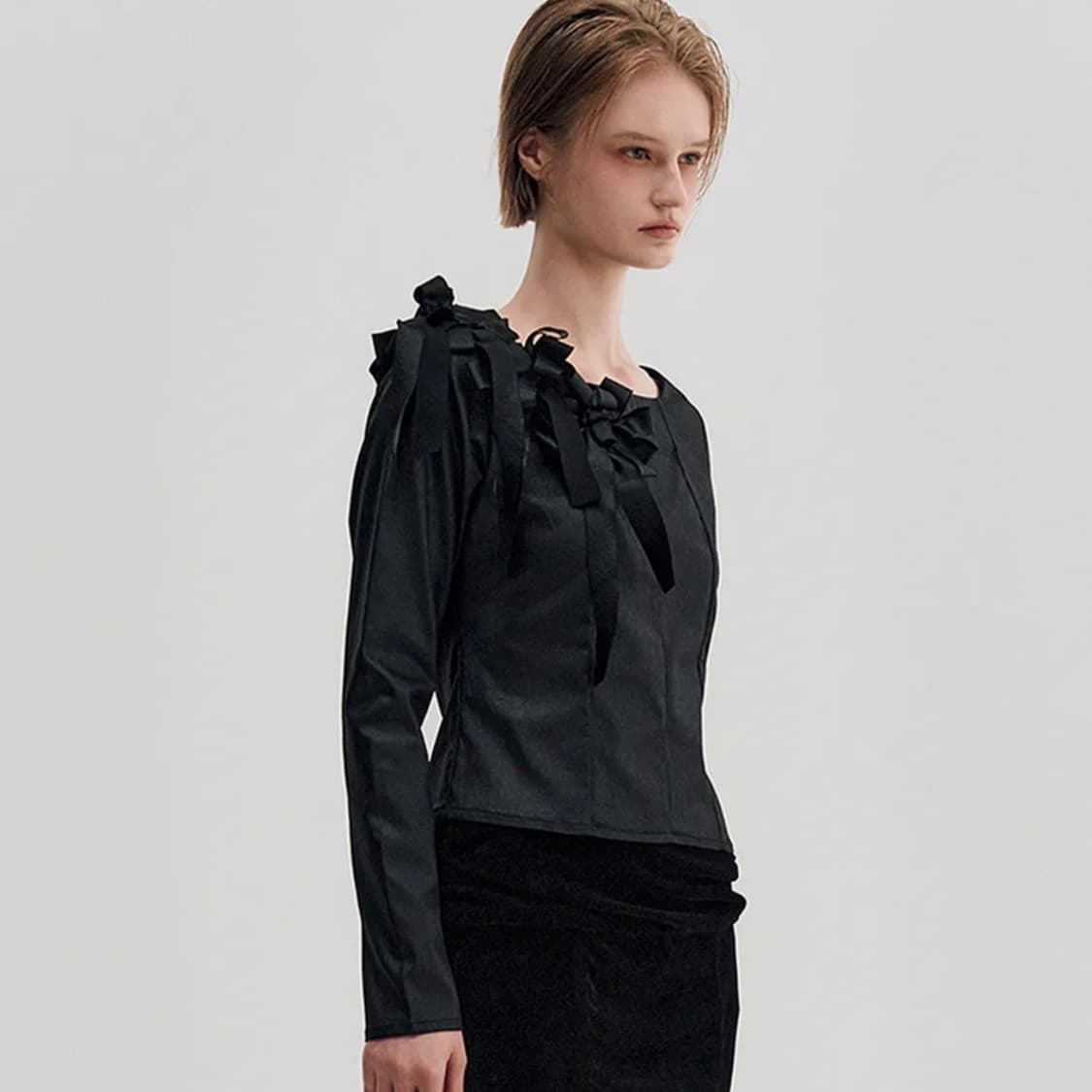 킴지수 블랙 리본 탑 Raw Edge Ribbon Top 상품이미지2