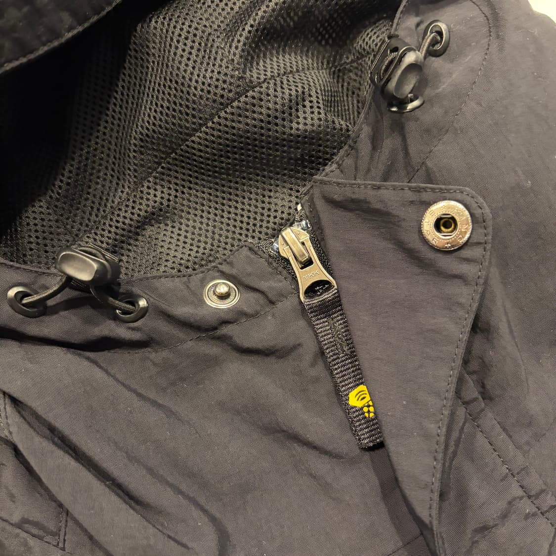 [S] 마운틴하드웨어 블랙 바람막이 후드 자켓 D347 상품이미지4