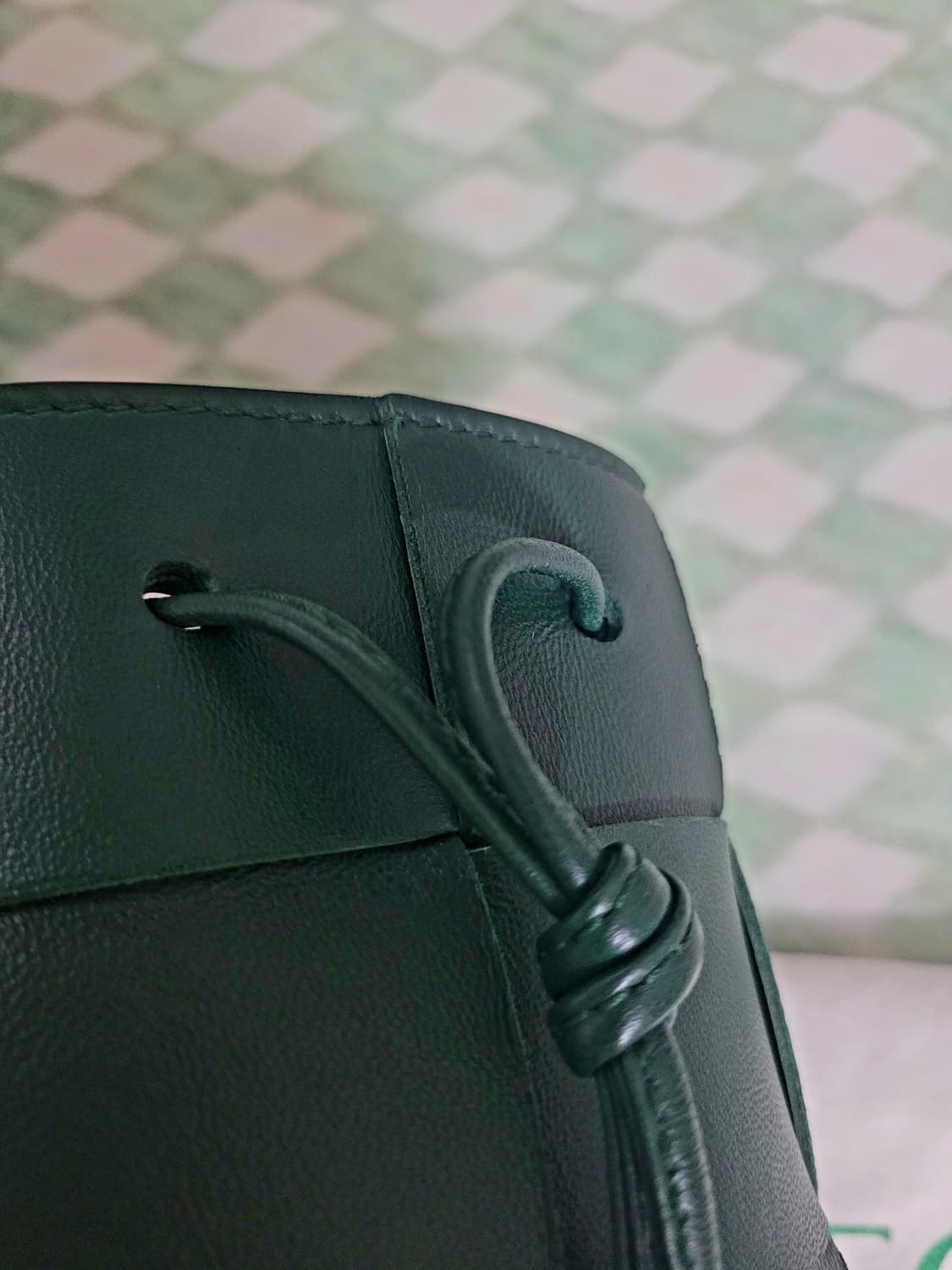 정품_무료배송) 보테가베네타 미니 버킷백(미니 카세트백) 상품이미지4