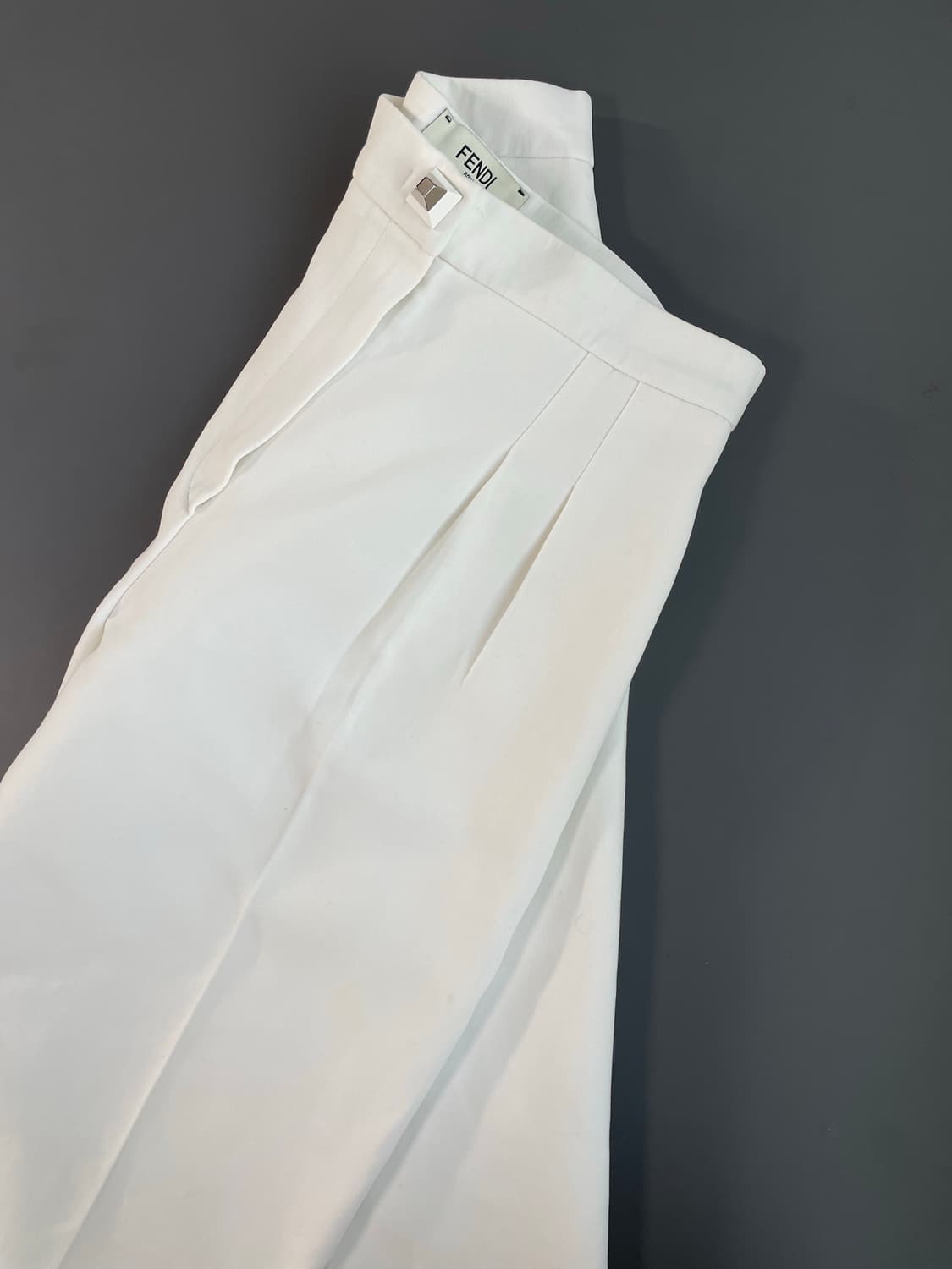 [42] FENDI 펜디 하이라이즈 투턱 와이드핏 크롭 팬츠 상품이미지6