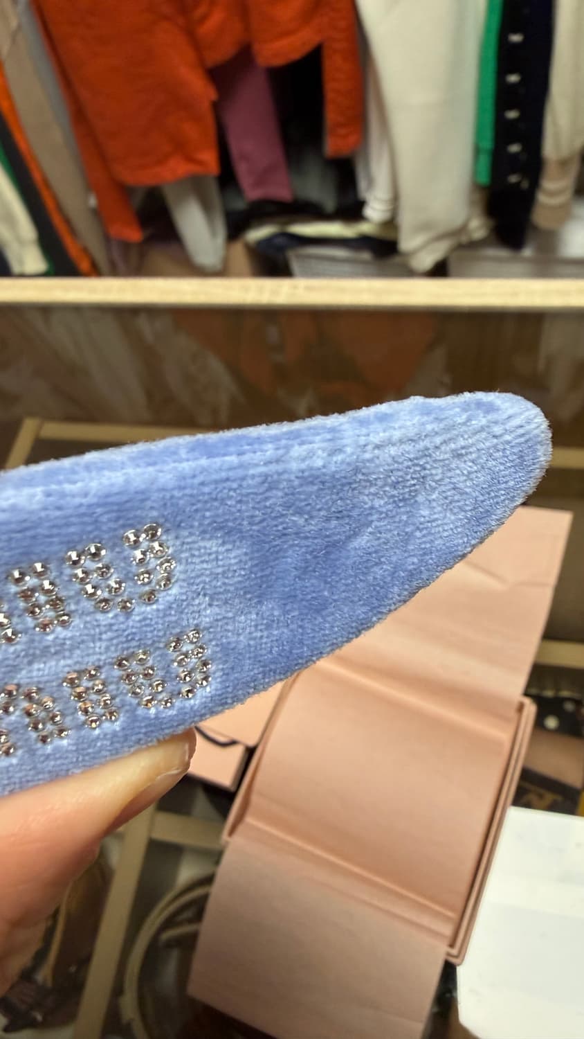 (새상품) 미우미우 벨벳 헤어핀 아이리스 컬러 상품이미지8