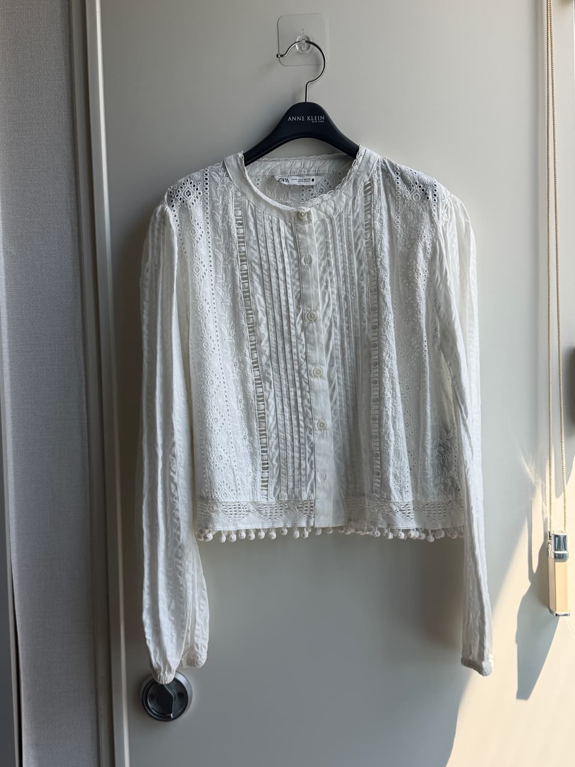 자라 화이트 레이스 블라우스 펀칭 셔츠 상품이미지1