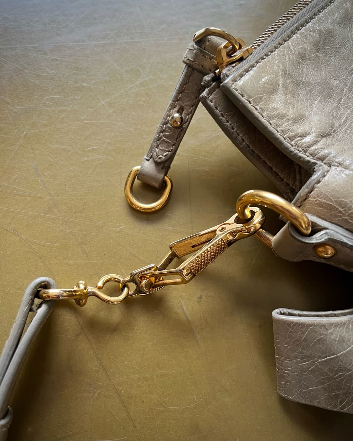 2000s MIU MIU Vitello Shine Ribbon Bag 상품이미지5