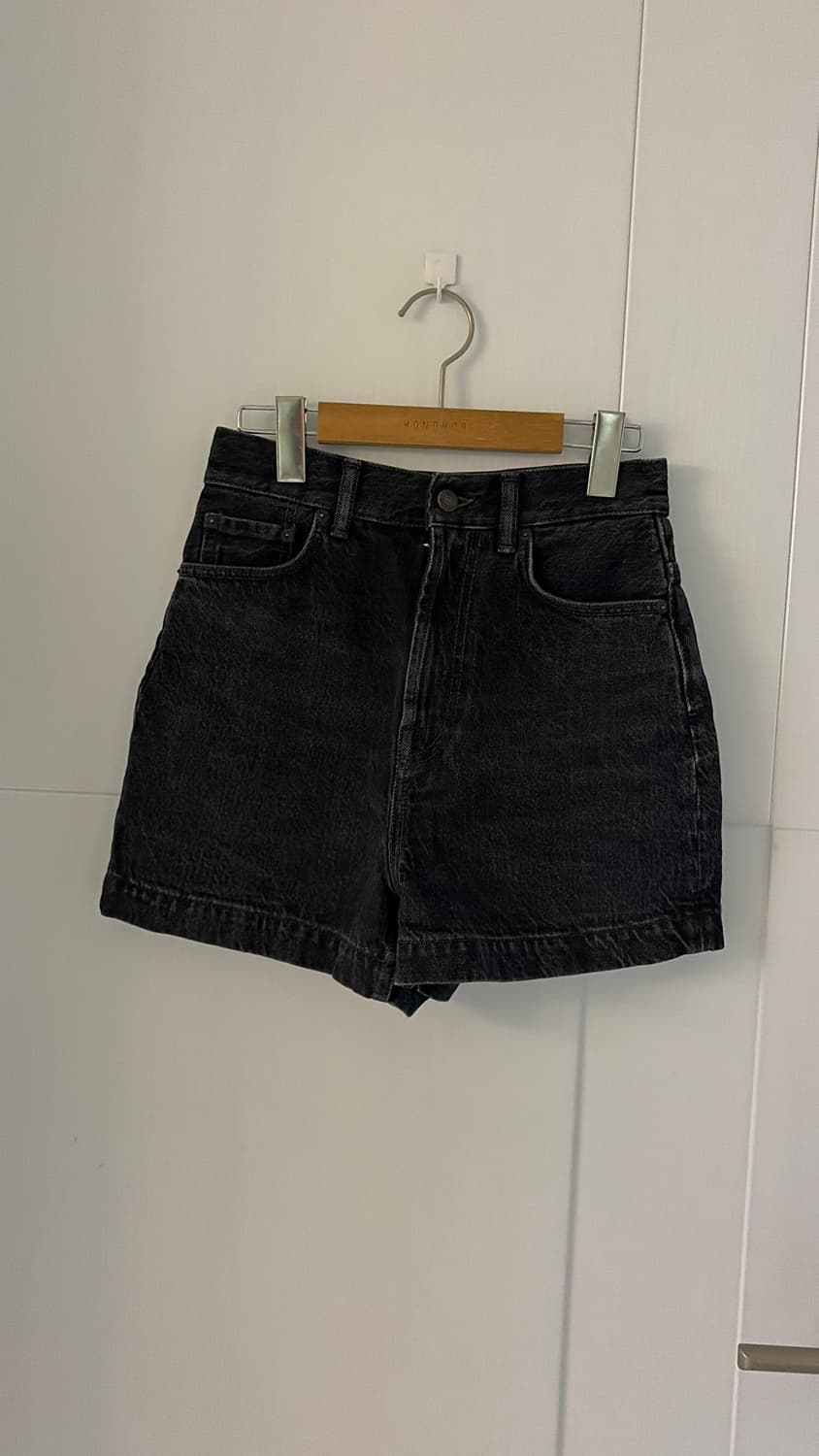 아크네 스튜디오 흑청반바지 25,26 정품 상품이미지4