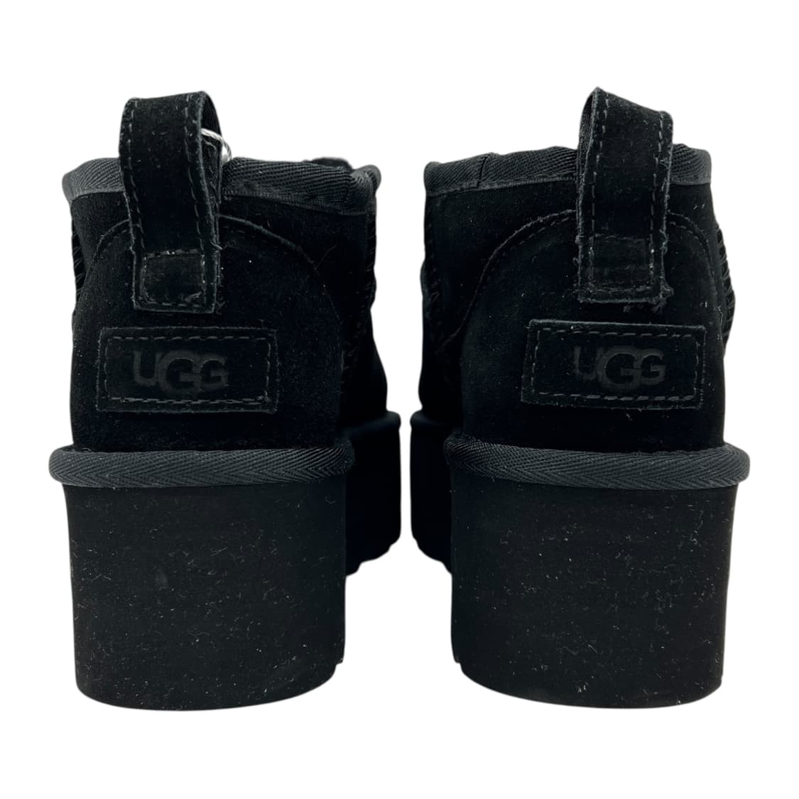 230 W 어그 클래식 울트라 미니 플랫폼 부츠 블랙 상품이미지5