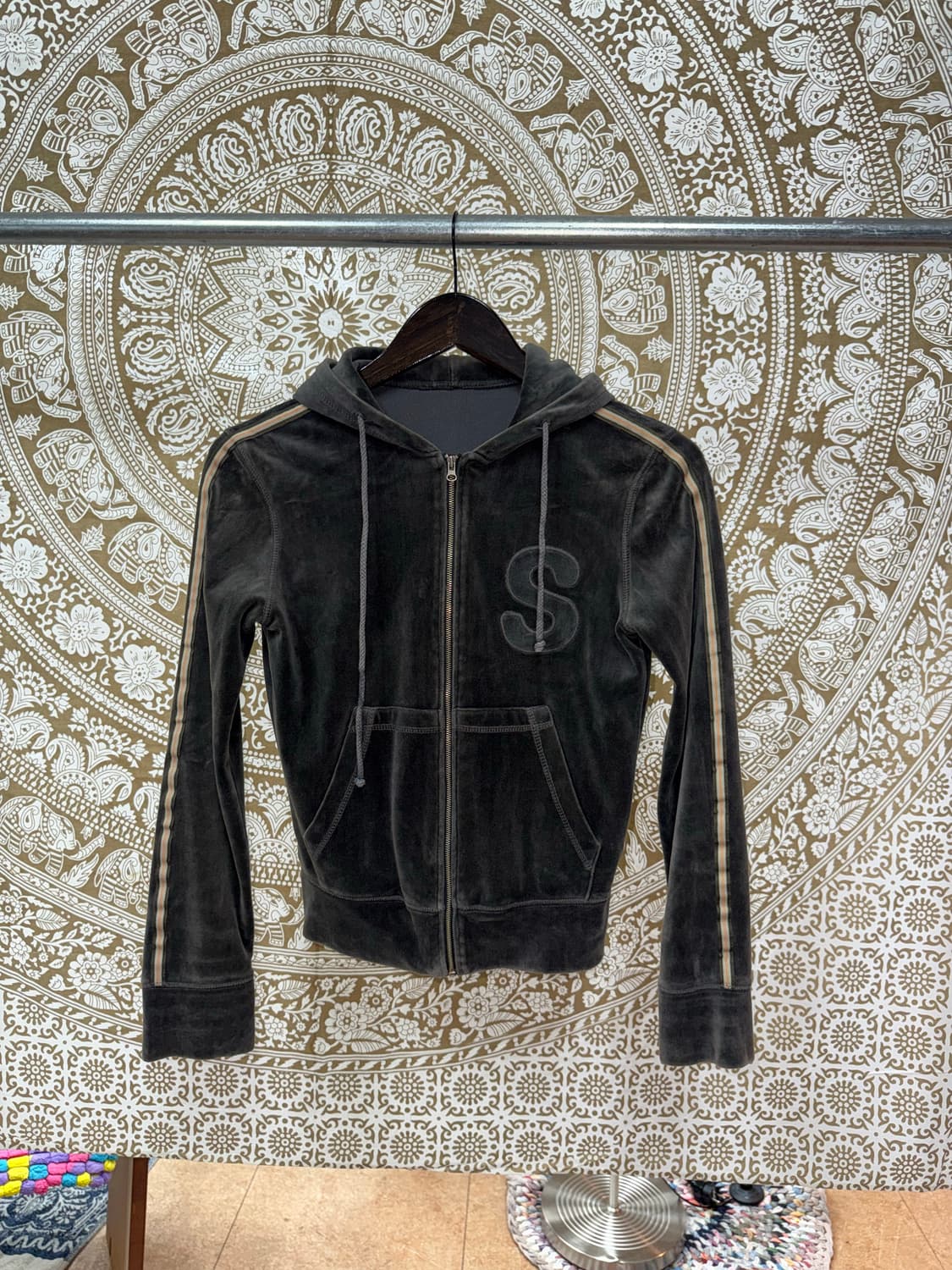 시슬리 여성 빈티지 벨벳 후드집업  상품이미지3