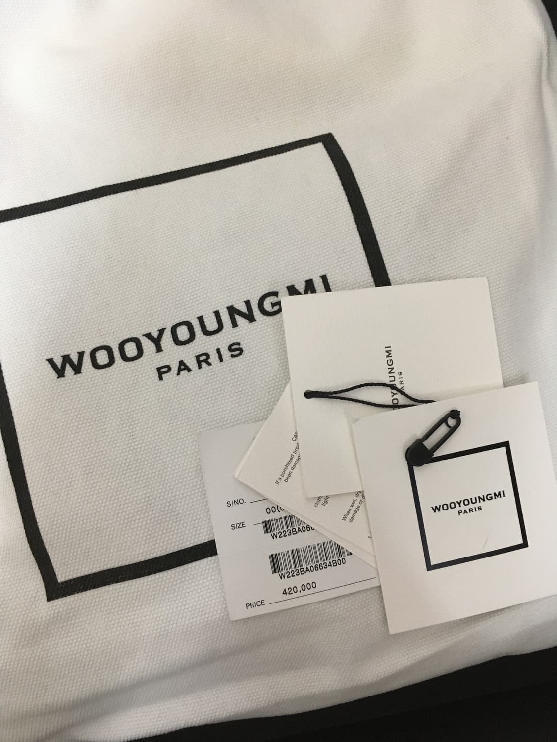 우영미 블랙 폴딩 크로스백 상품이미지8