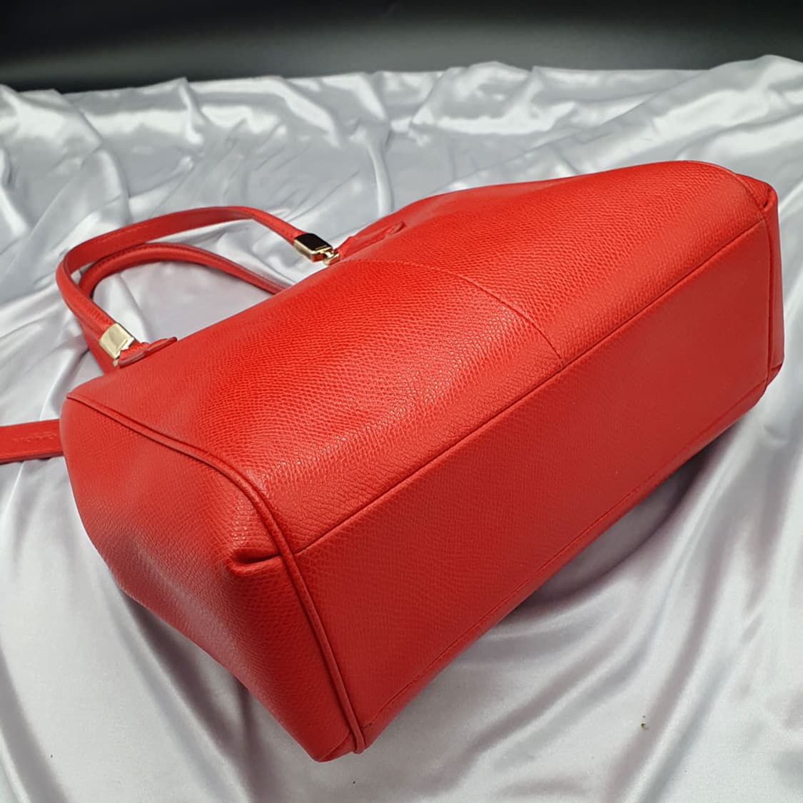 코치 레드 가죽 화사한 토트백 중고 가방 은피아노 상품이미지5