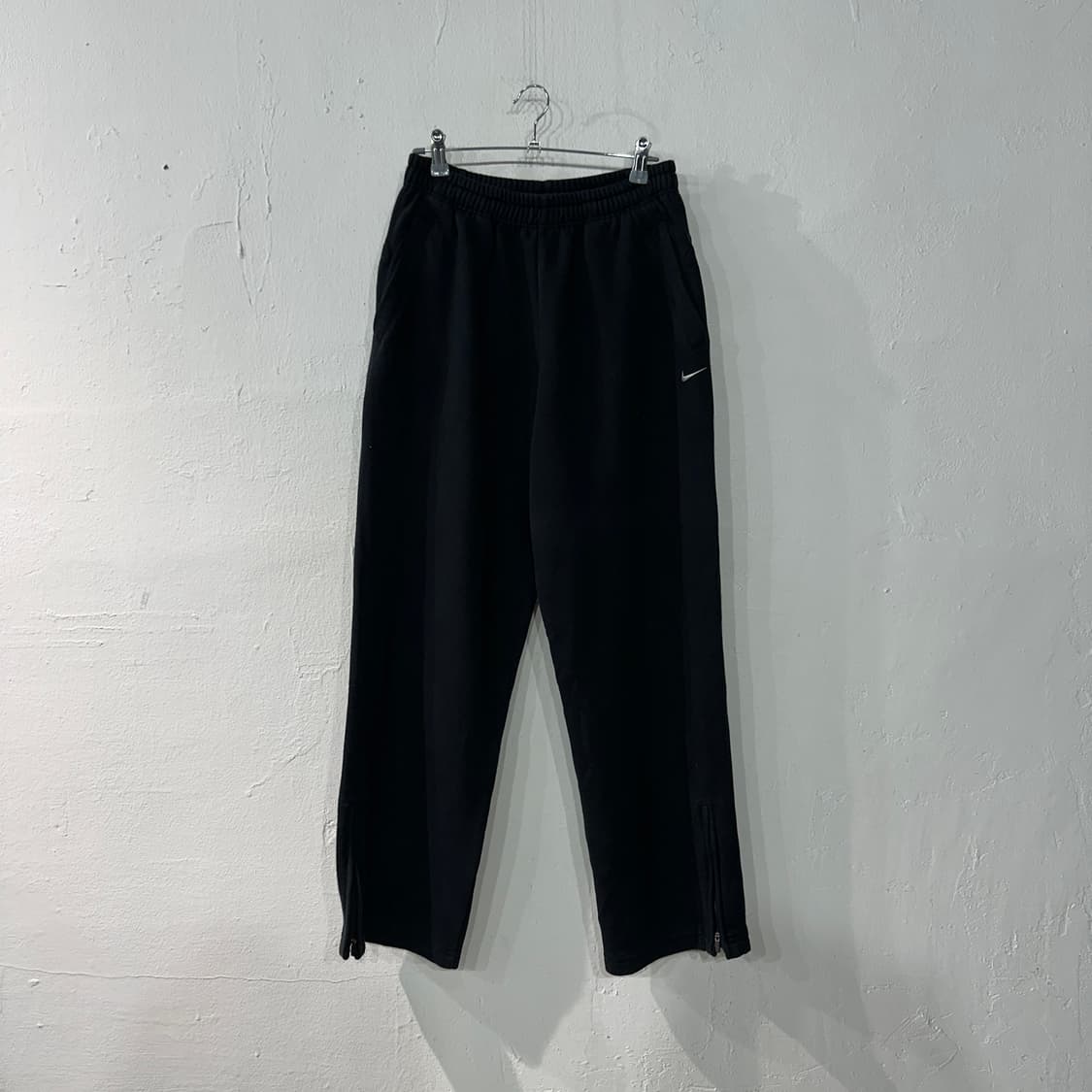 나이키 검흰 트레이닝바지 95-100 상품이미지1