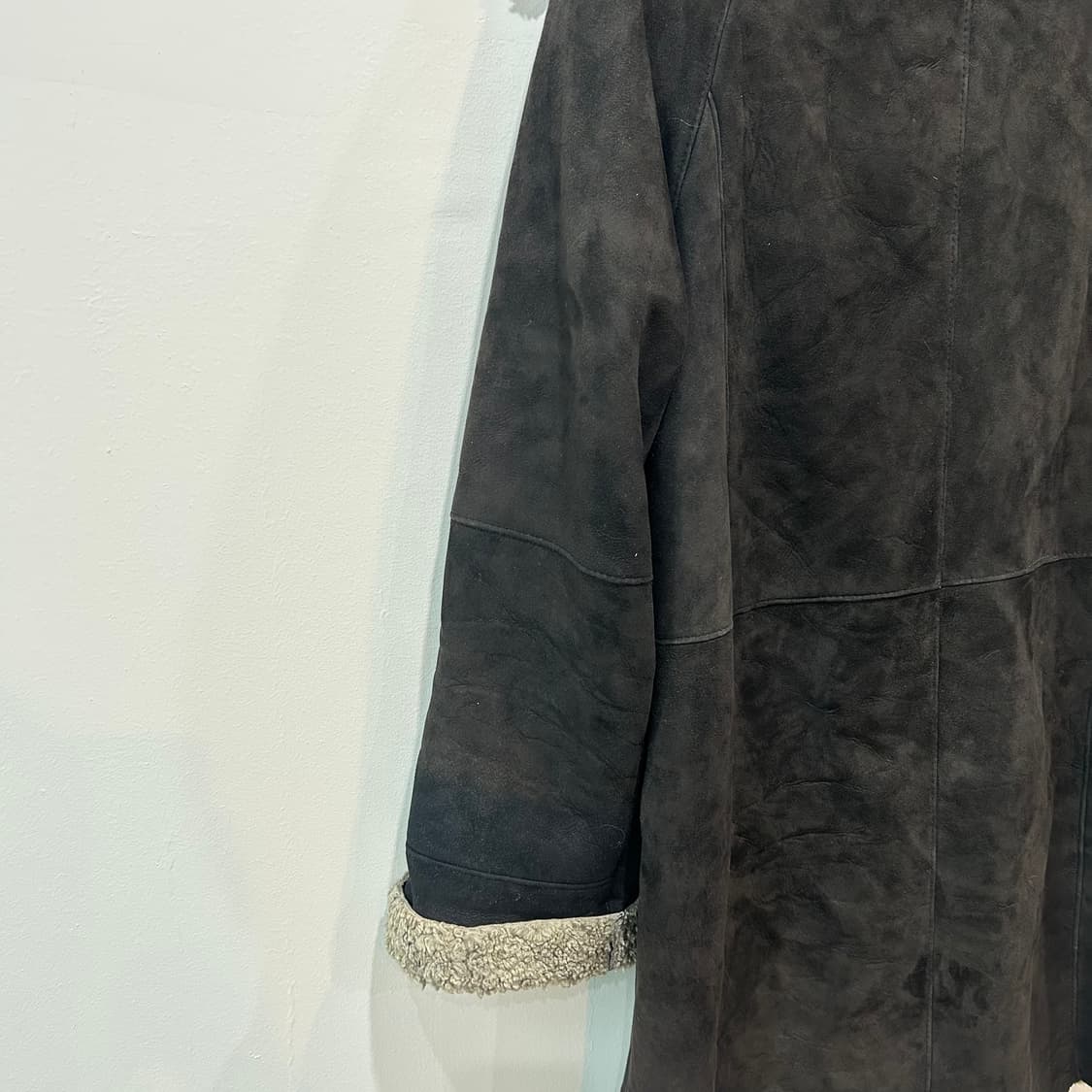 블랙 양가죽 무스탕 코트 상품이미지8