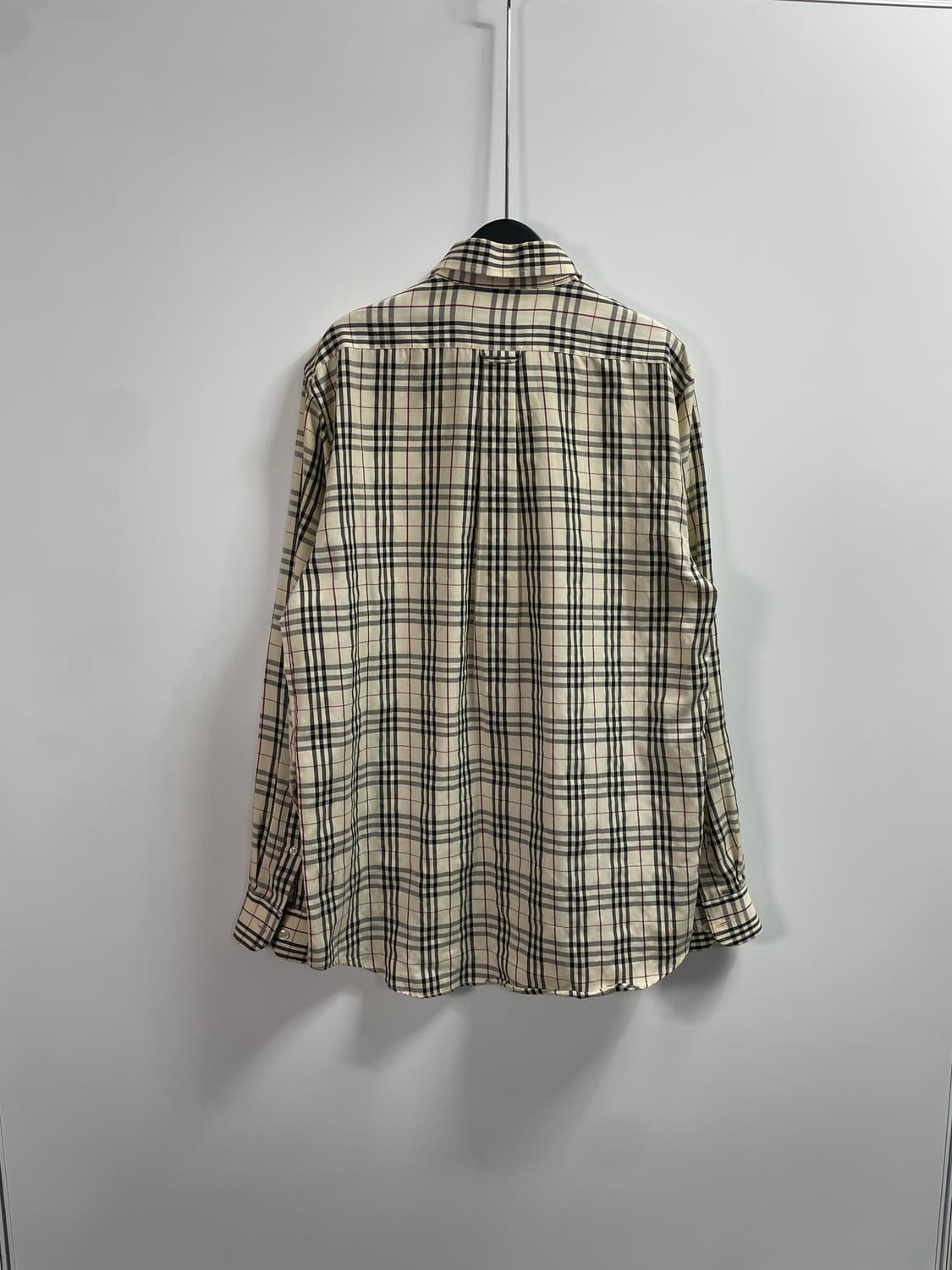 버버리 노바체크 긴팔 셔츠 (on.556)   상품이미지3