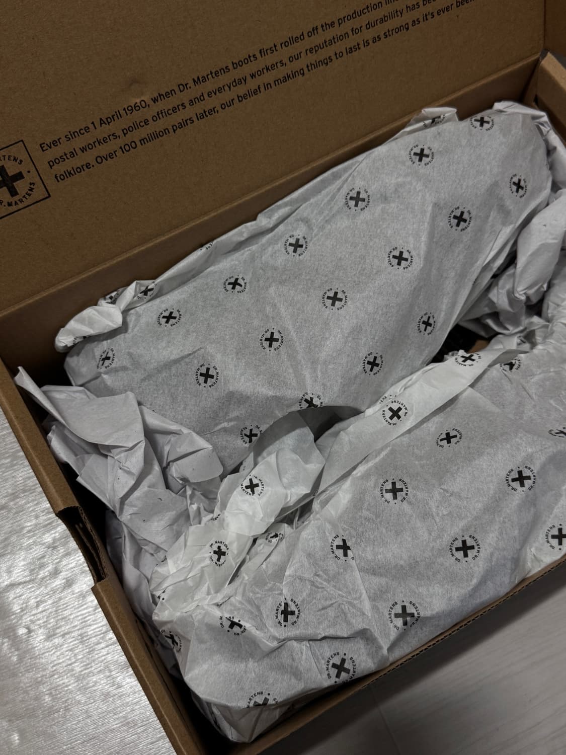 닥터마틴 1461 체리레드 상품이미지2