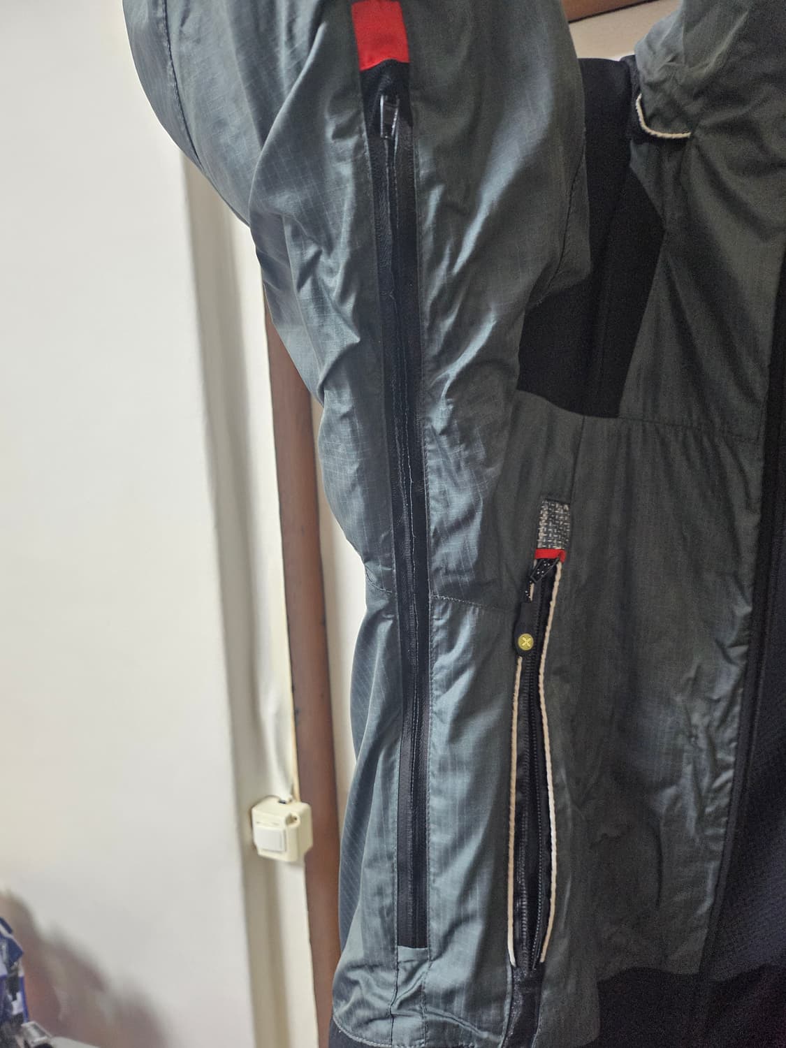 몬츄라 자켓 s(90-95)까지 맞습니다 상품이미지3