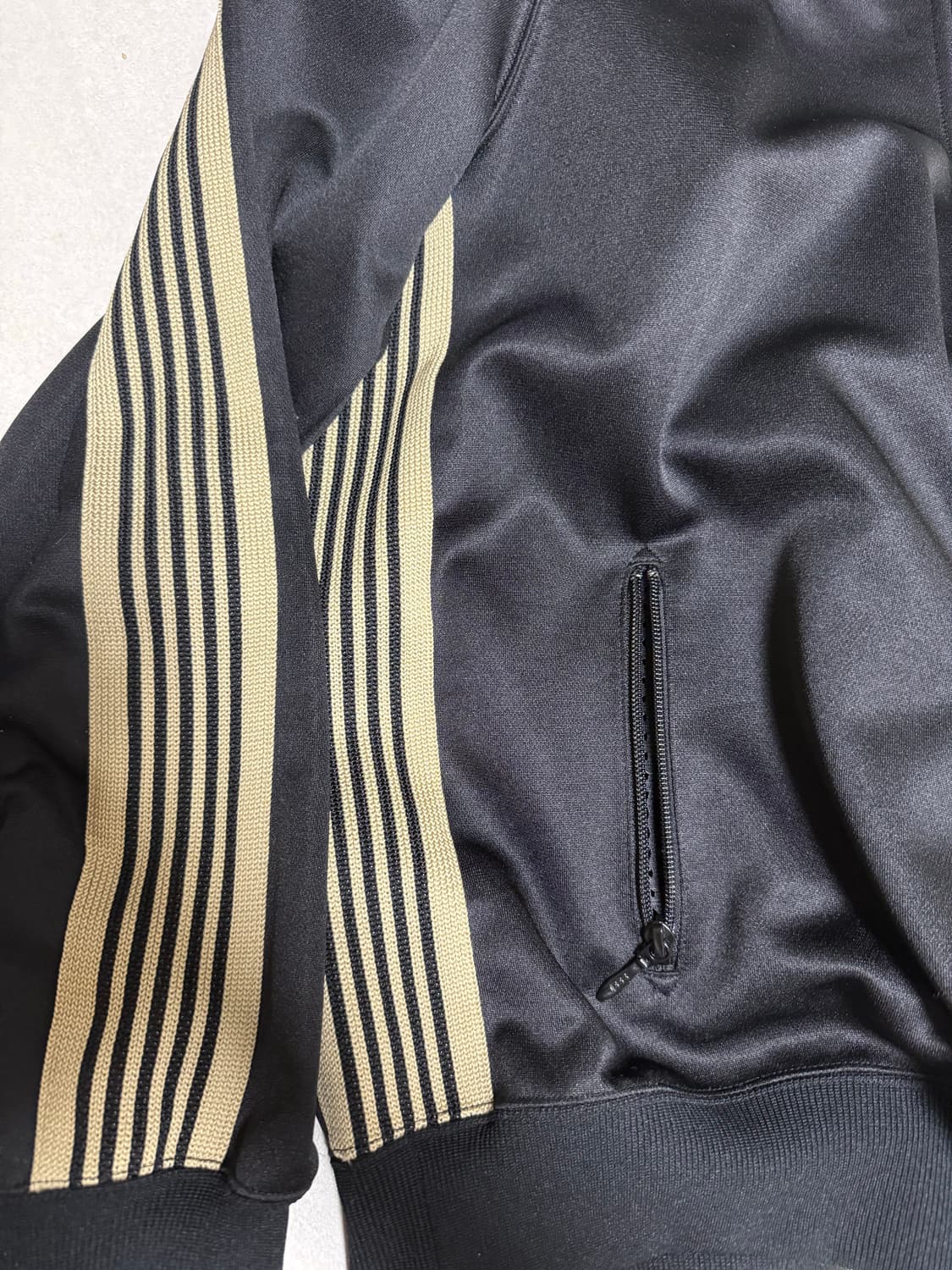 니들스 lhp 트랙자켓 xl 검노색  상품이미지6