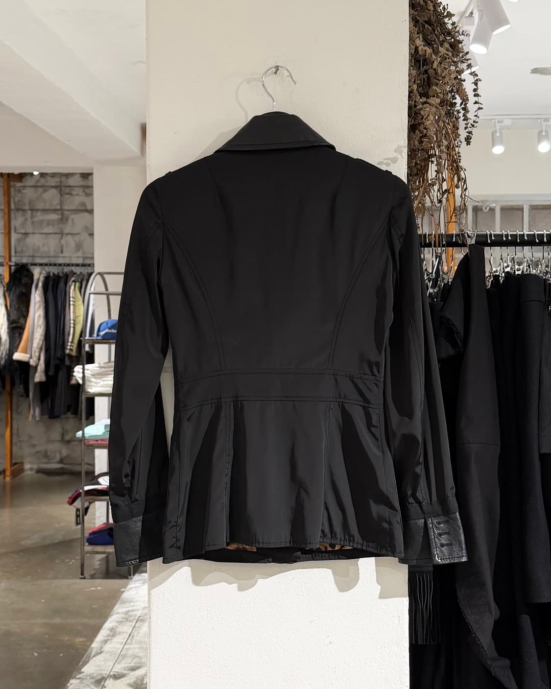 돌체앤가바나 블랙 포켓 램스킨 트리밍 자켓 상품이미지6