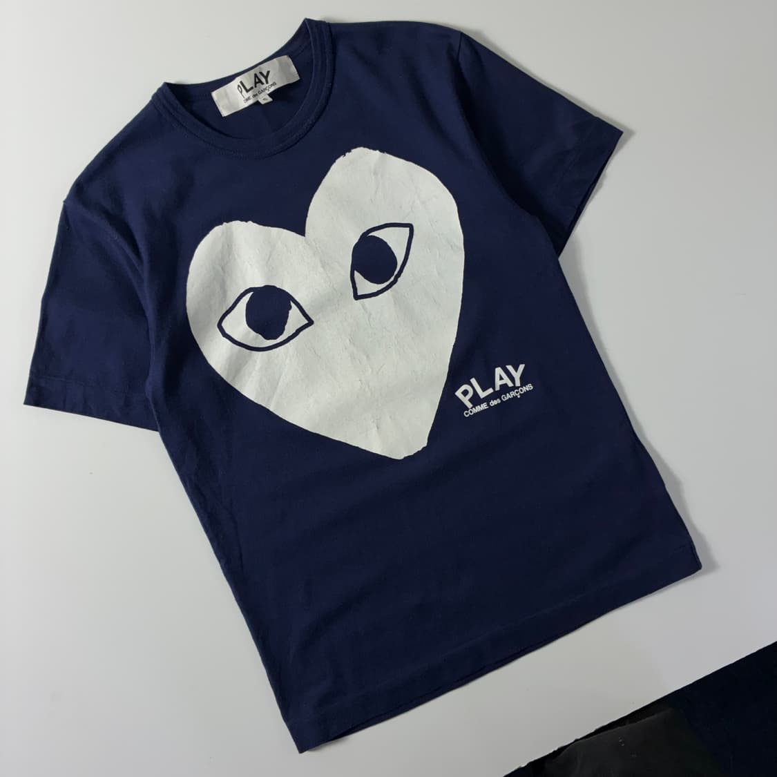Comme des garsons  꼼데가르송 하트 프린트 네이비 반팔티 상품이미지2