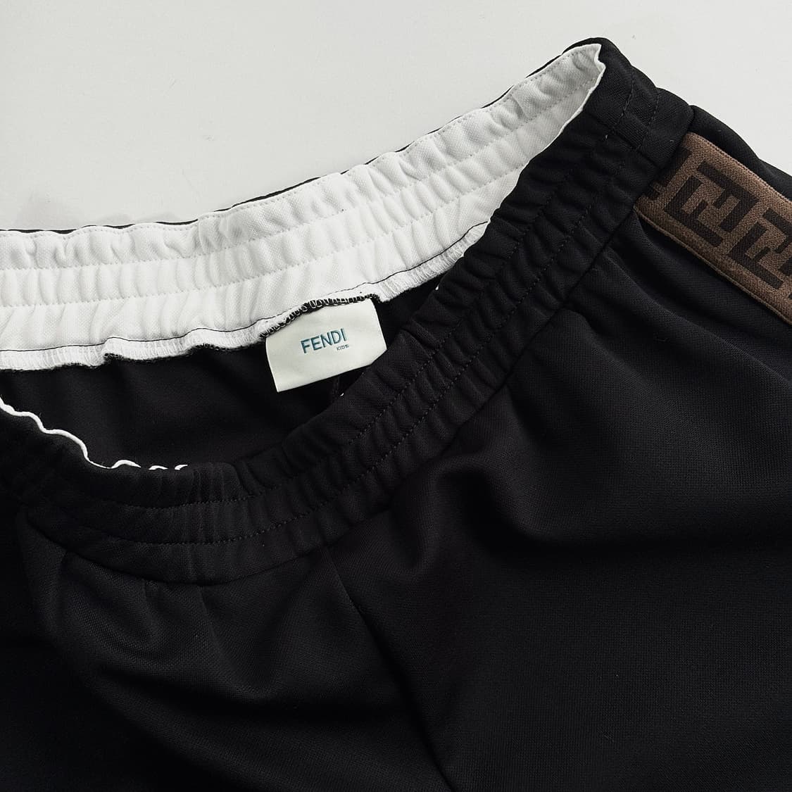 펜디 FF로고 탭 트랙 쇼츠 12Y 상품이미지2