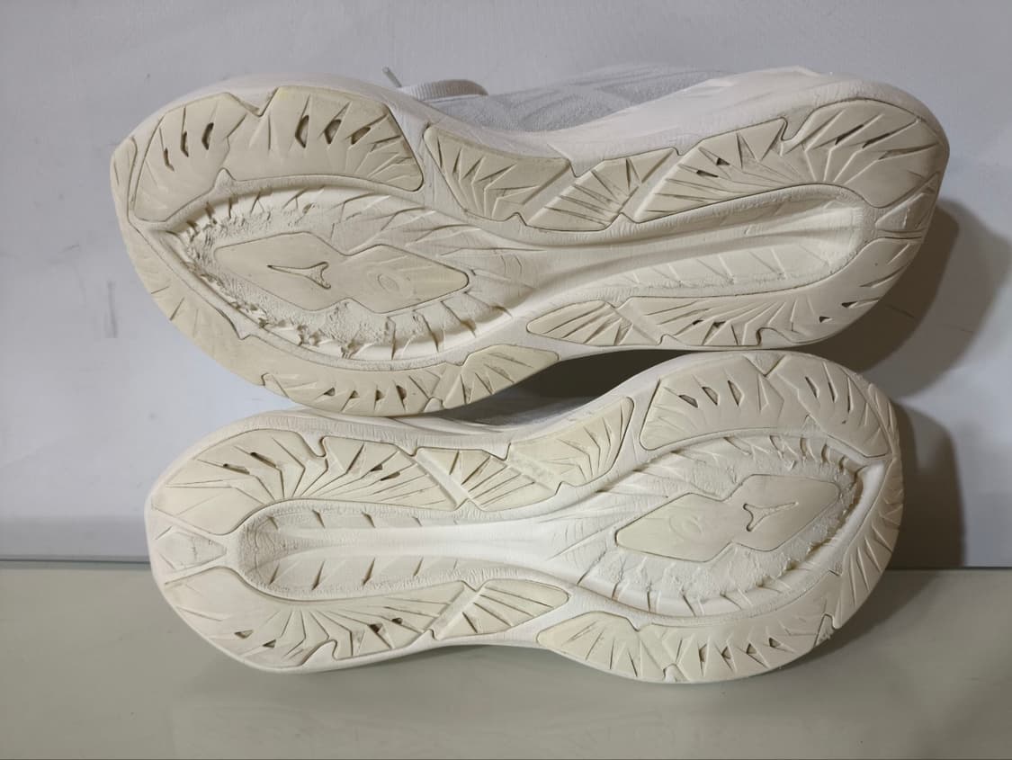 290mm 아식스 노바블라스트4 화이트 런닝화  상품이미지9