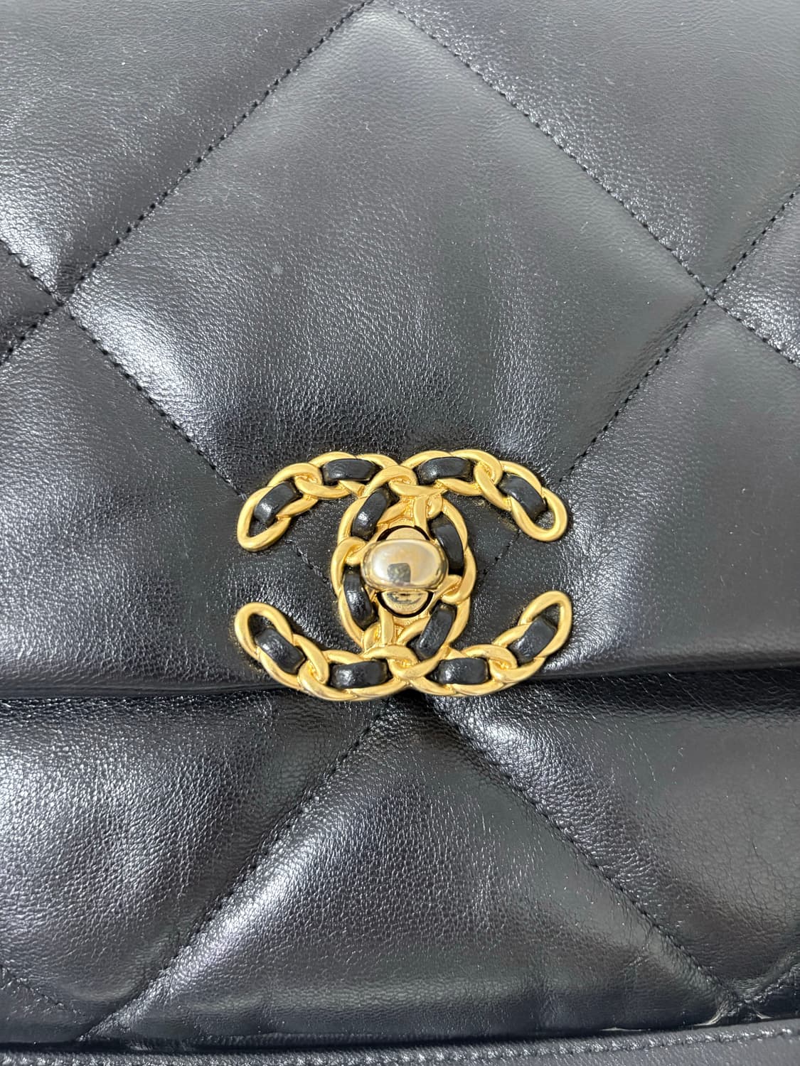 샤넬 19백 라지 블랙 상품이미지6