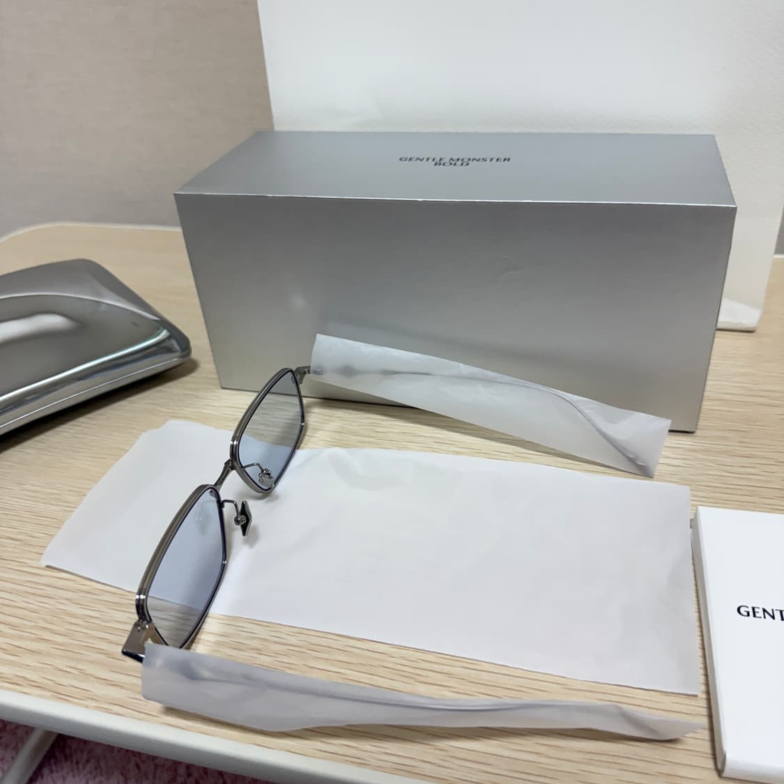 젠틀몬스터 아토믹 02(B) 실버 / 블루 안경 상품이미지3