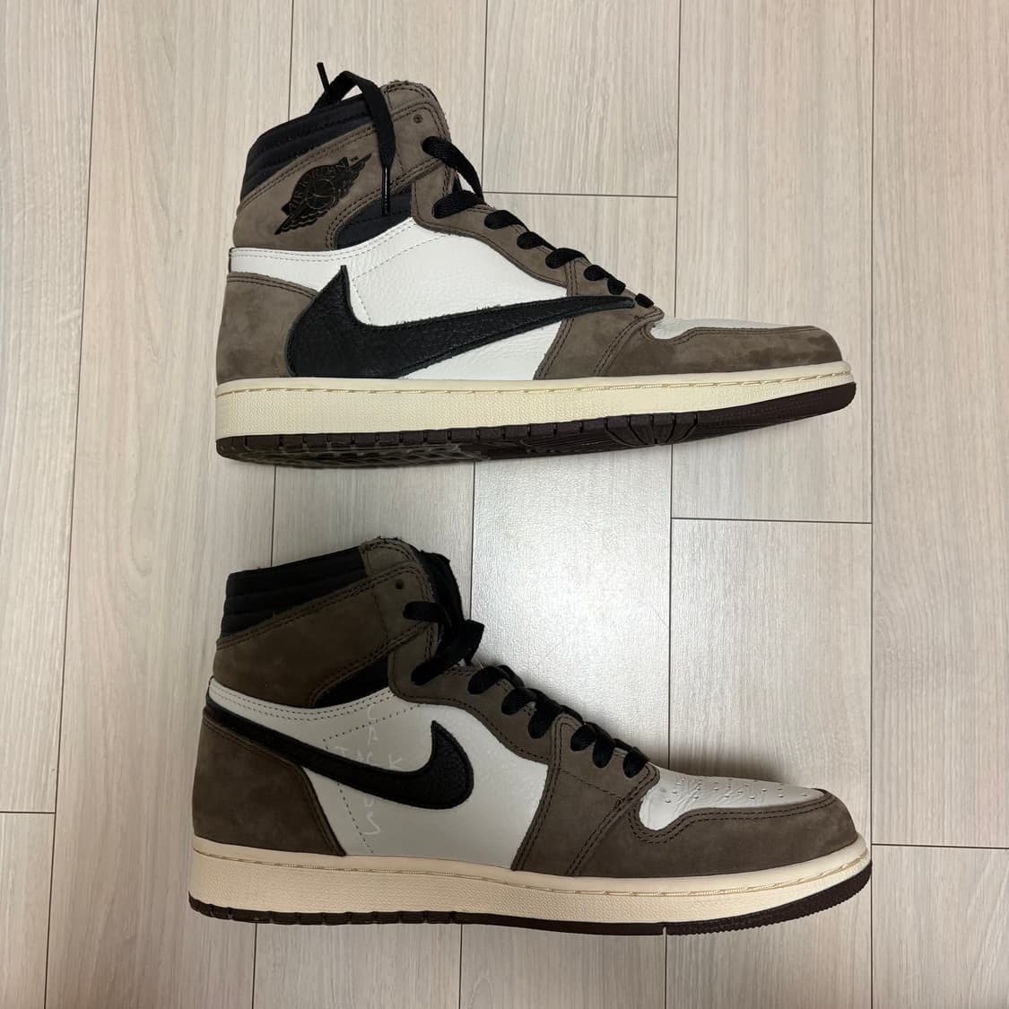 [275]조던1 트래비스스캇 OG 모카 하이 상품이미지5