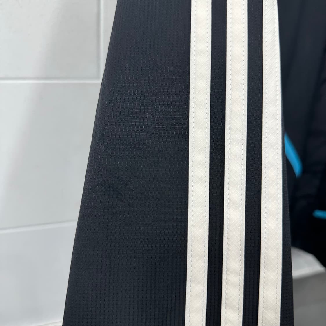 아디다스 레알마드리드 바람막이 상품이미지5