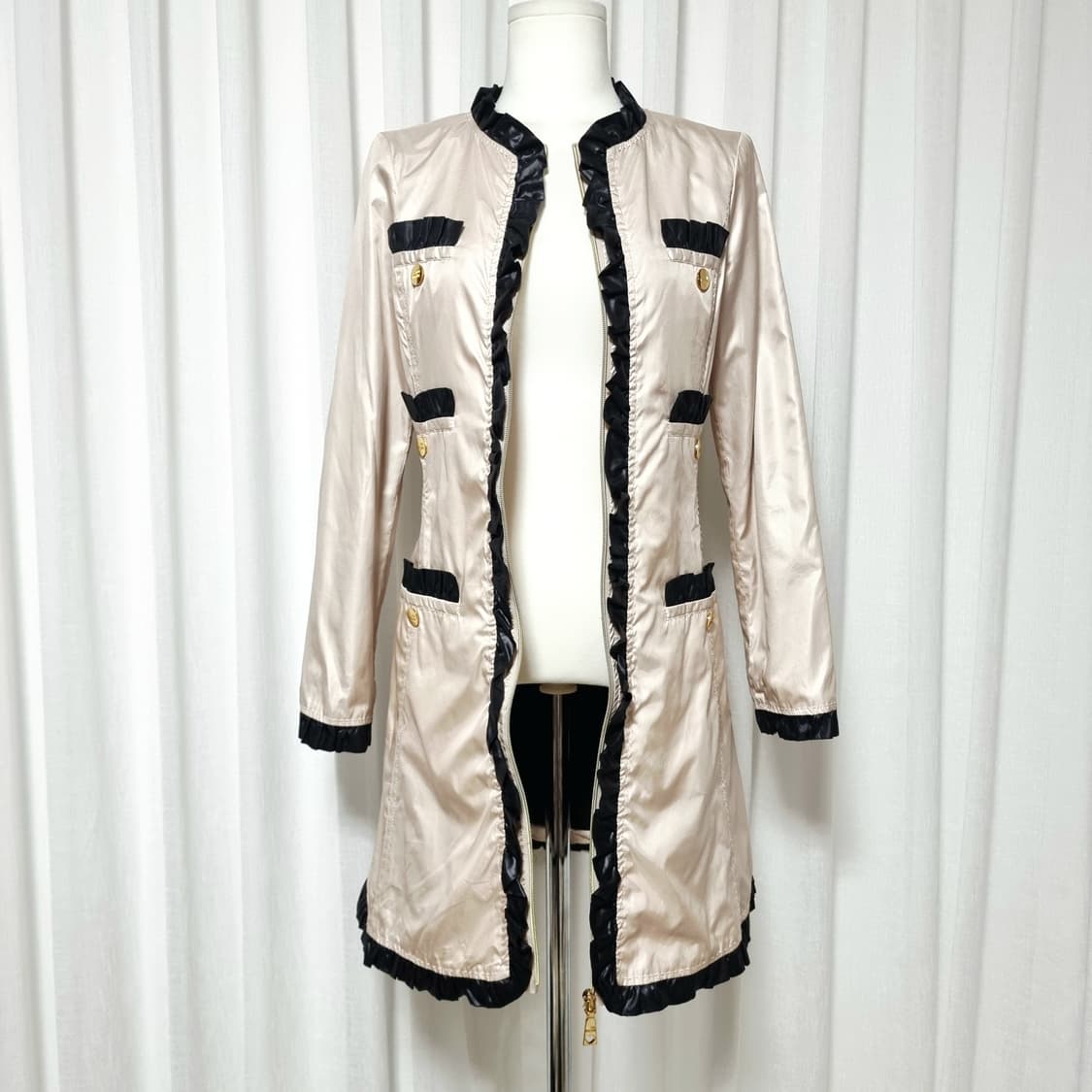 러브 모스키노 블랙프릴 금장버튼 연골드 코트 롱자켓 (4455) 상태최상 상품이미지4