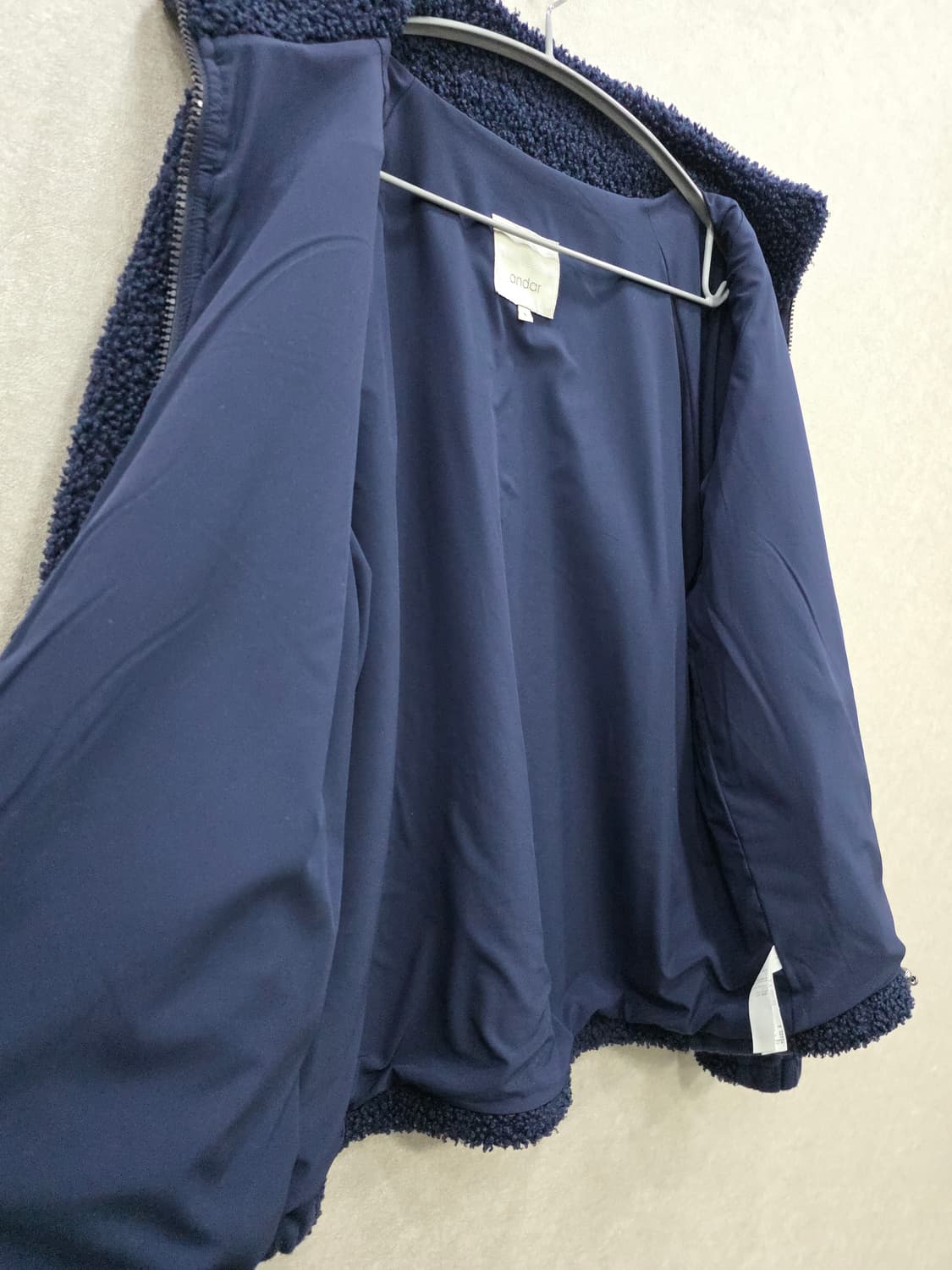 안다르(andar) 네이비 보아 플리스 자켓 상품이미지3