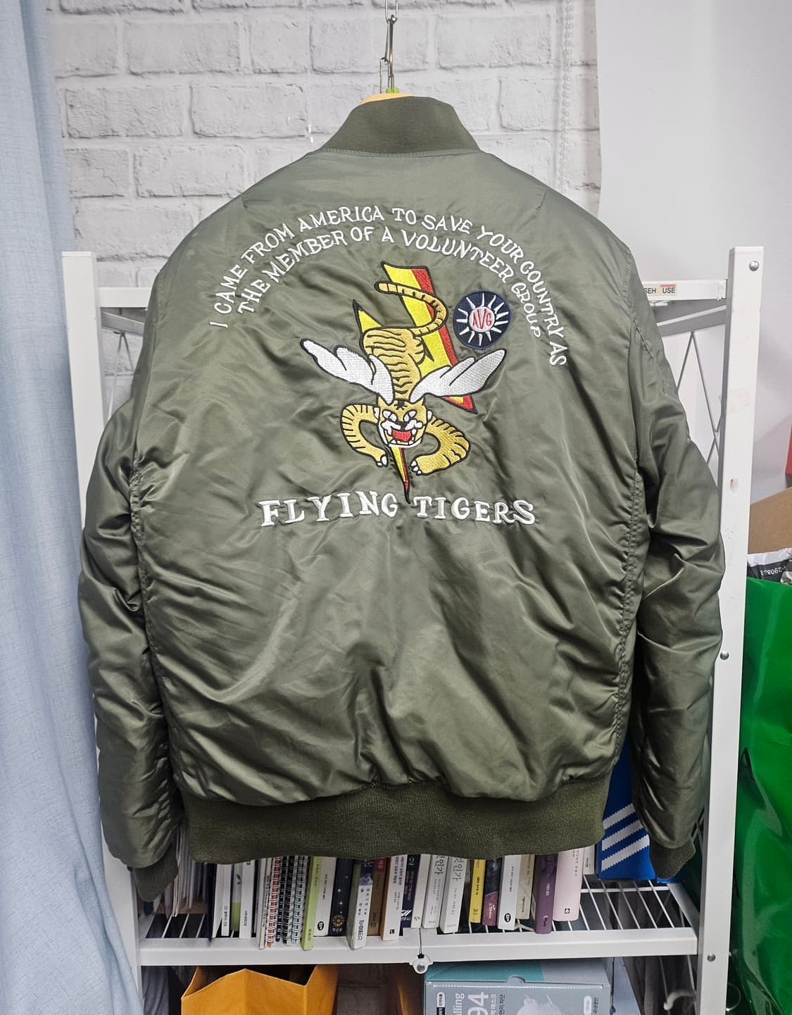 젠틀 플라잉타이거 항공점퍼 패딩 95 카키 봄버자켓 XD37 상품이미지3