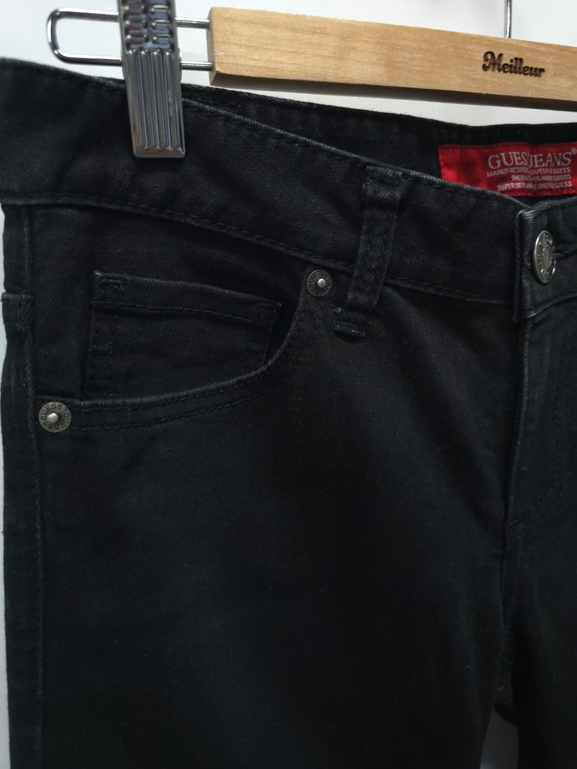 게스(GUESS) 슬림 스트레이트 블랙진 (여성28) 상품이미지4