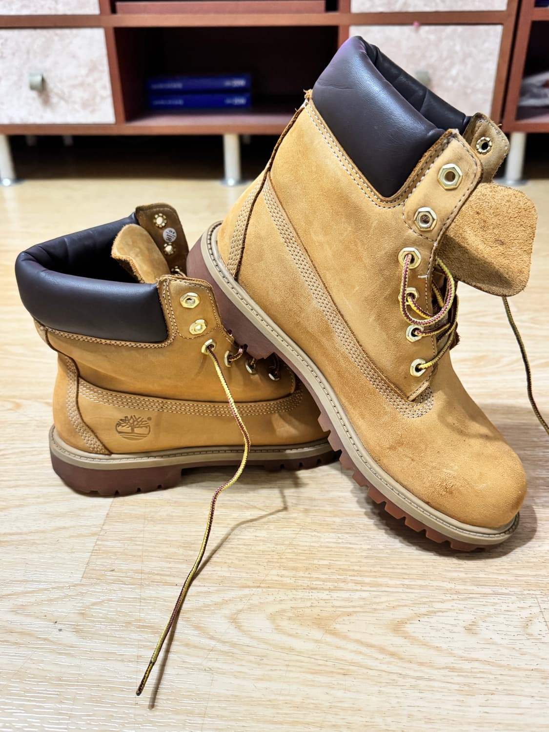 팀버랜드 6인치 프리미엄 부츠 7M (240) 상품이미지7