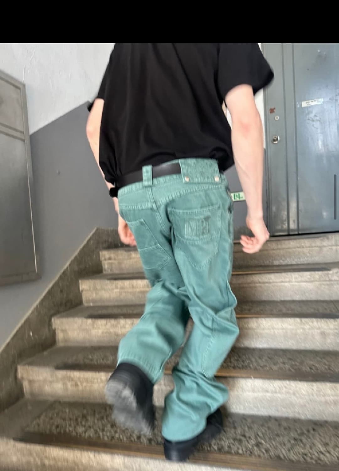 플라스틱 프로덕트 에메랄드 팬츠 상품이미지2