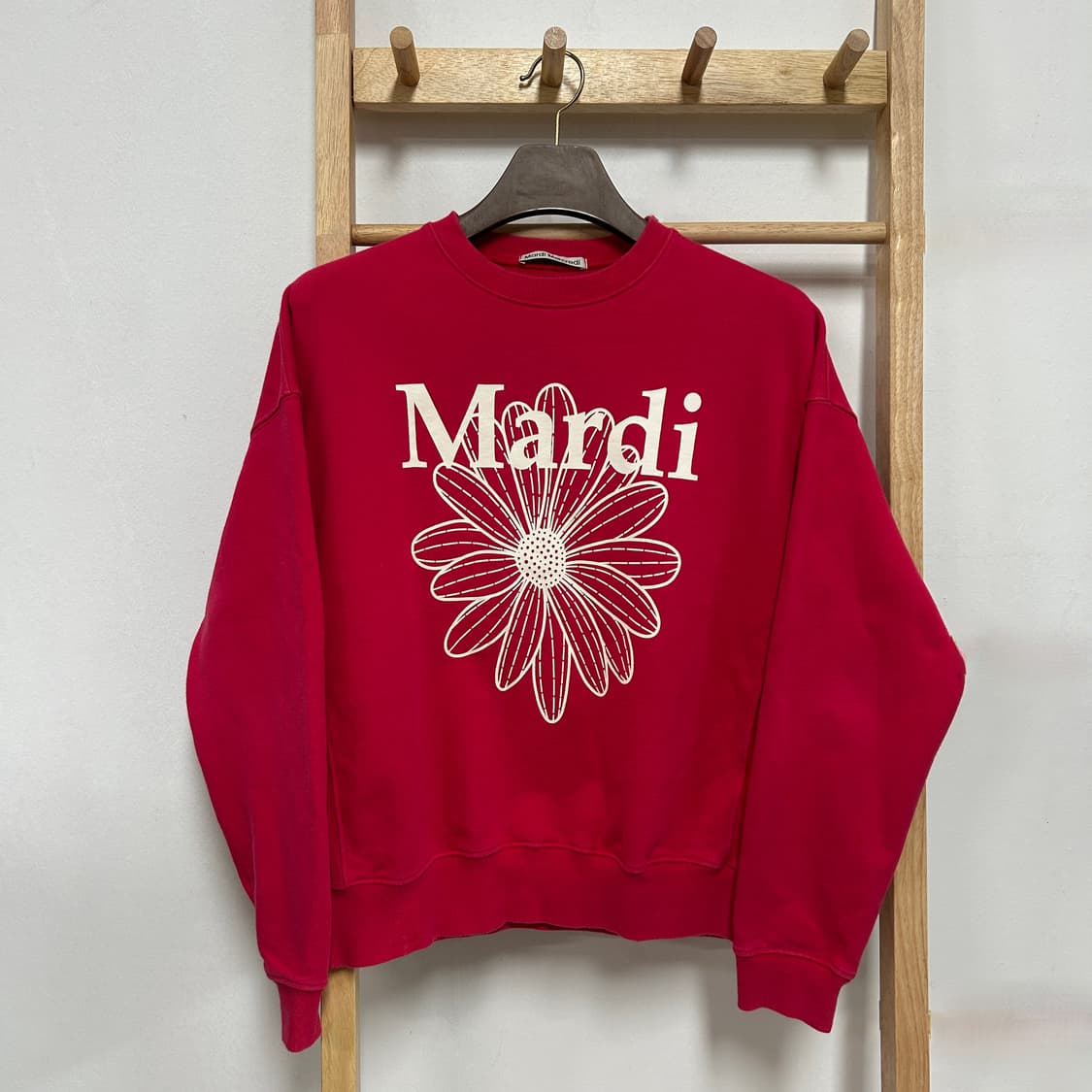 마르디 메크르디 빅로고 맨투맨 상품이미지2