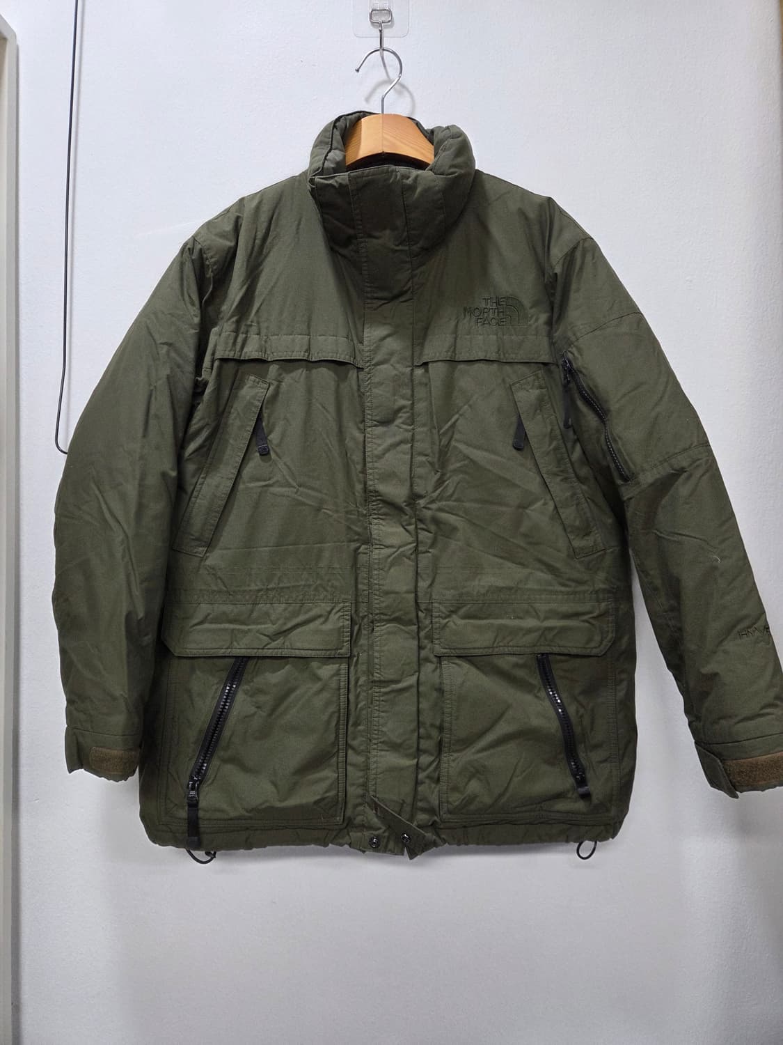 노스페이스 카키색 구스패딩 점퍼 상품이미지1