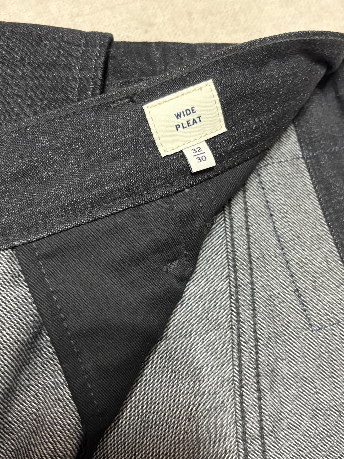 리바이스 BLUETAB 와이드레그 플리츠 크롭 진 상품이미지6