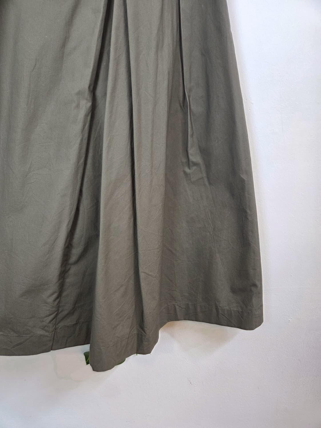 카키 미디 스커트 상품이미지4