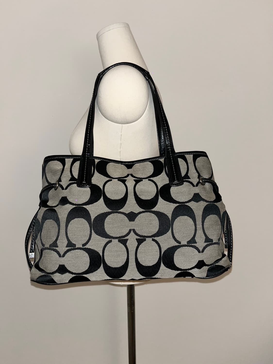 Coach Cookie&cream Shoulder bag 상품이미지5