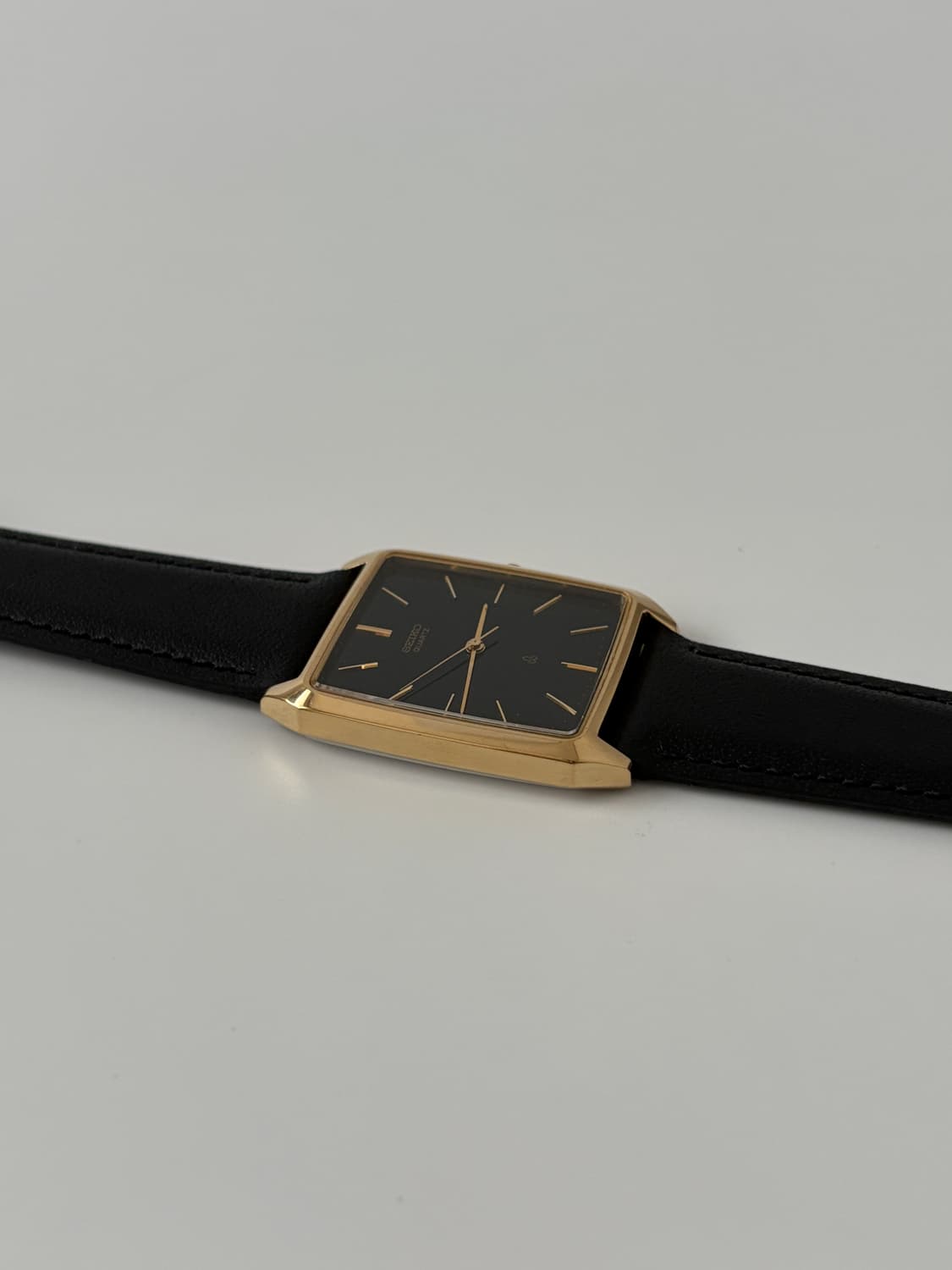 80s chariot black dial gold square quart 상품이미지7