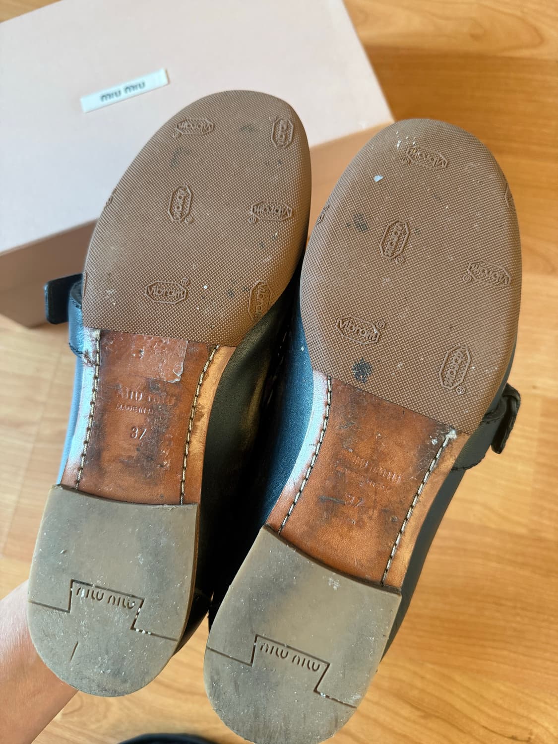 미우미우 블랙 태슬 로퍼 37 상품이미지3