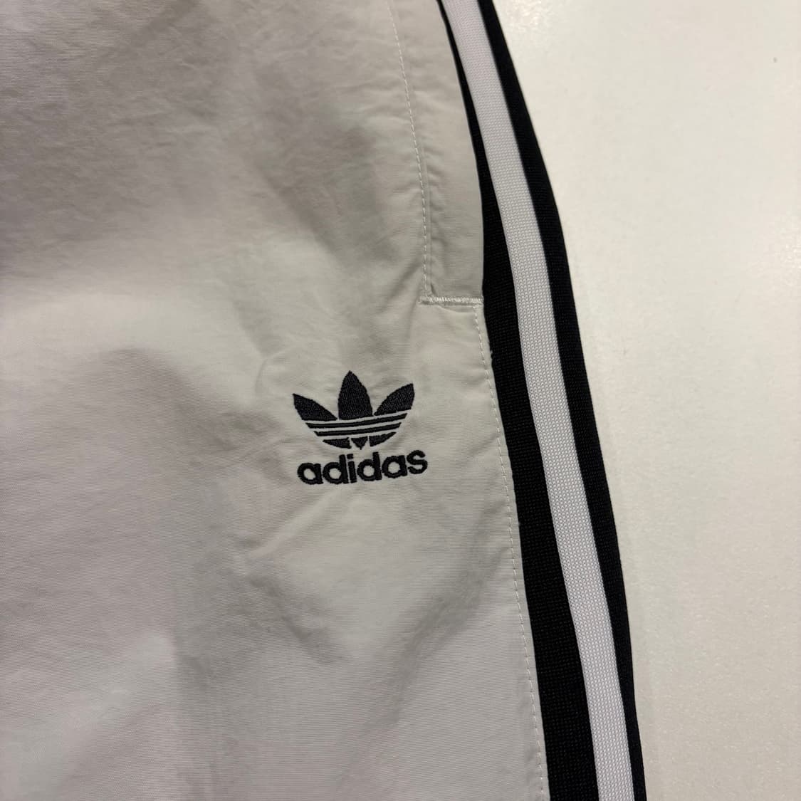 [M] 아디다스 락업 3선 트레이닝 바지 화이트 B296 상품이미지4