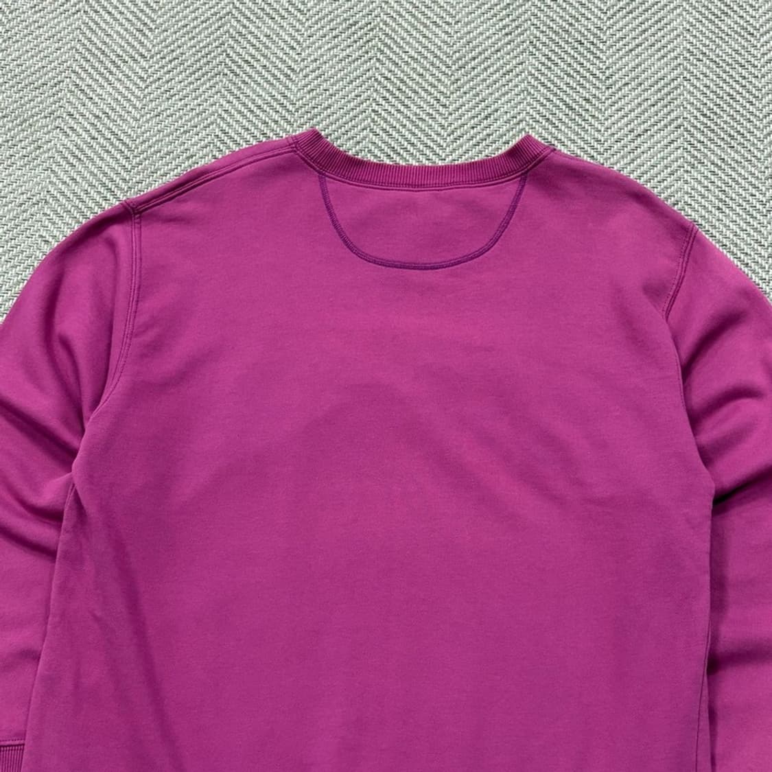 마크제이콥스 비즈 로고 맨투맨 v2620 상품이미지4