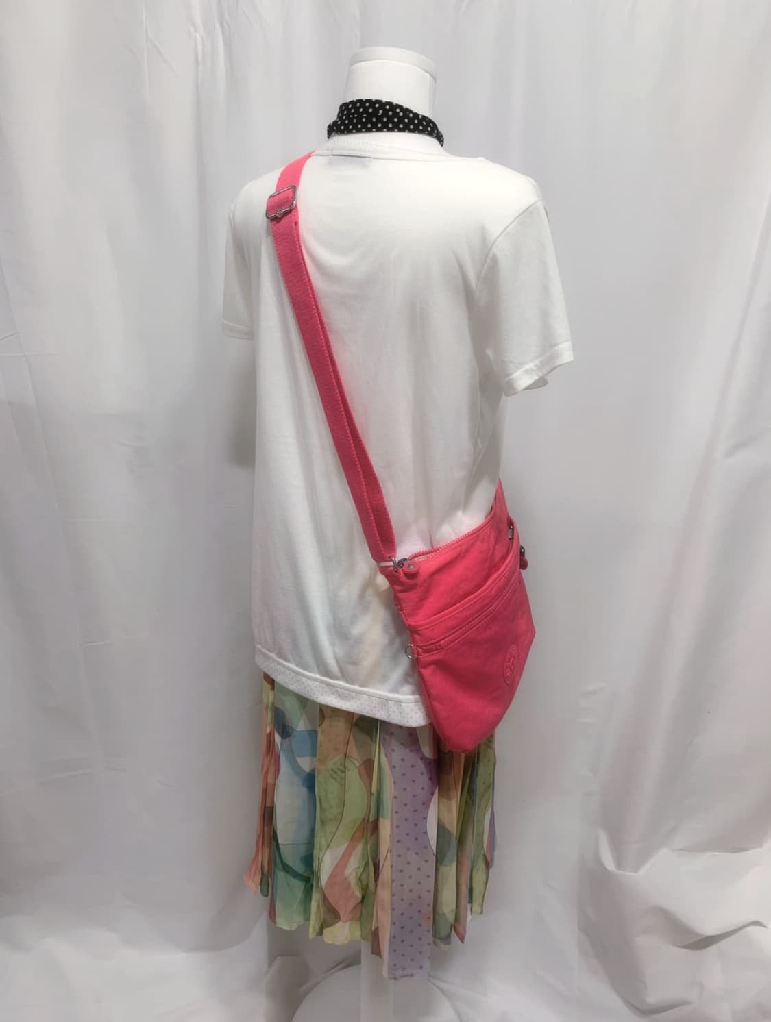 키플링 핑크 크로스백 상품이미지3