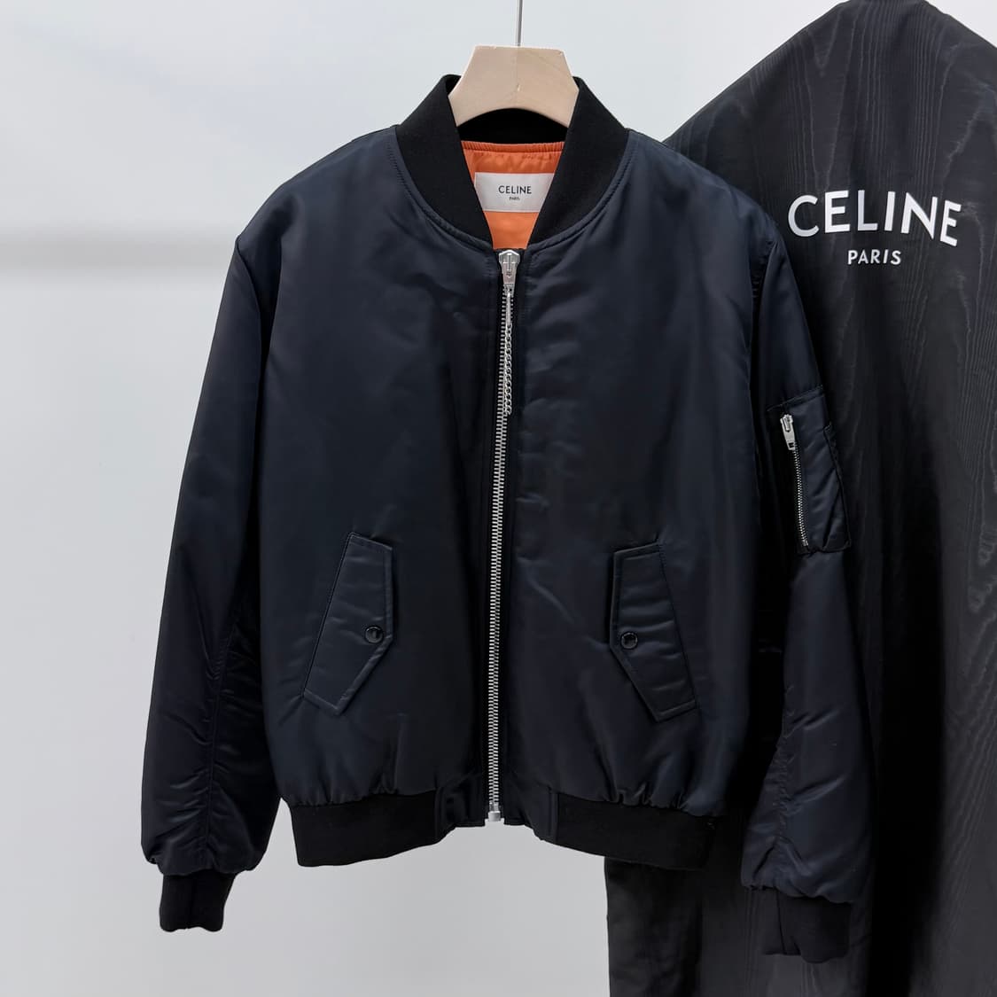 [S+급/50] 셀린느 백로고 블루종 봄버 자켓 블랙 상품이미지3