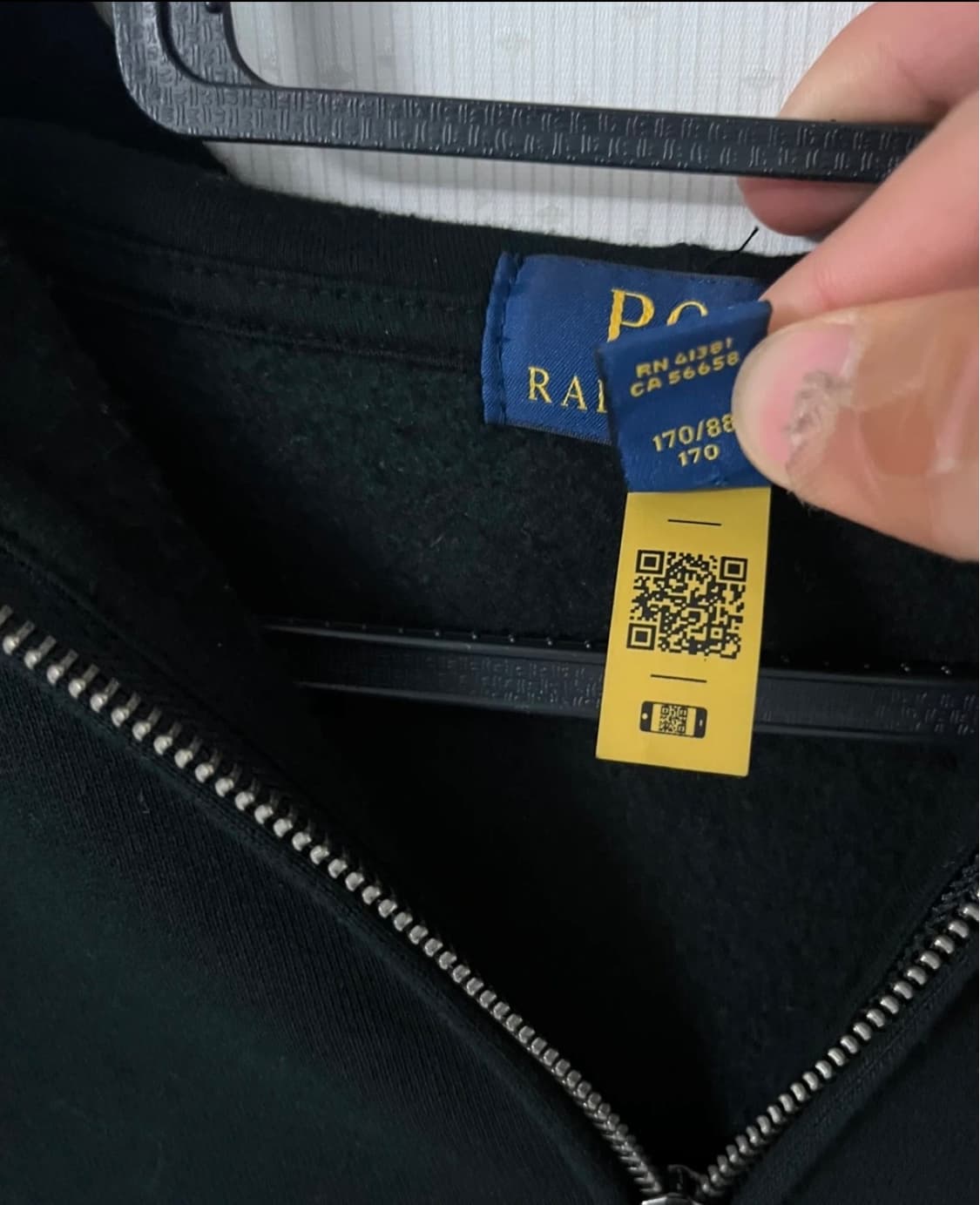 3회착용 폴로 블랙 후드 집업 보이즈 XL 크림구매 상품이미지2