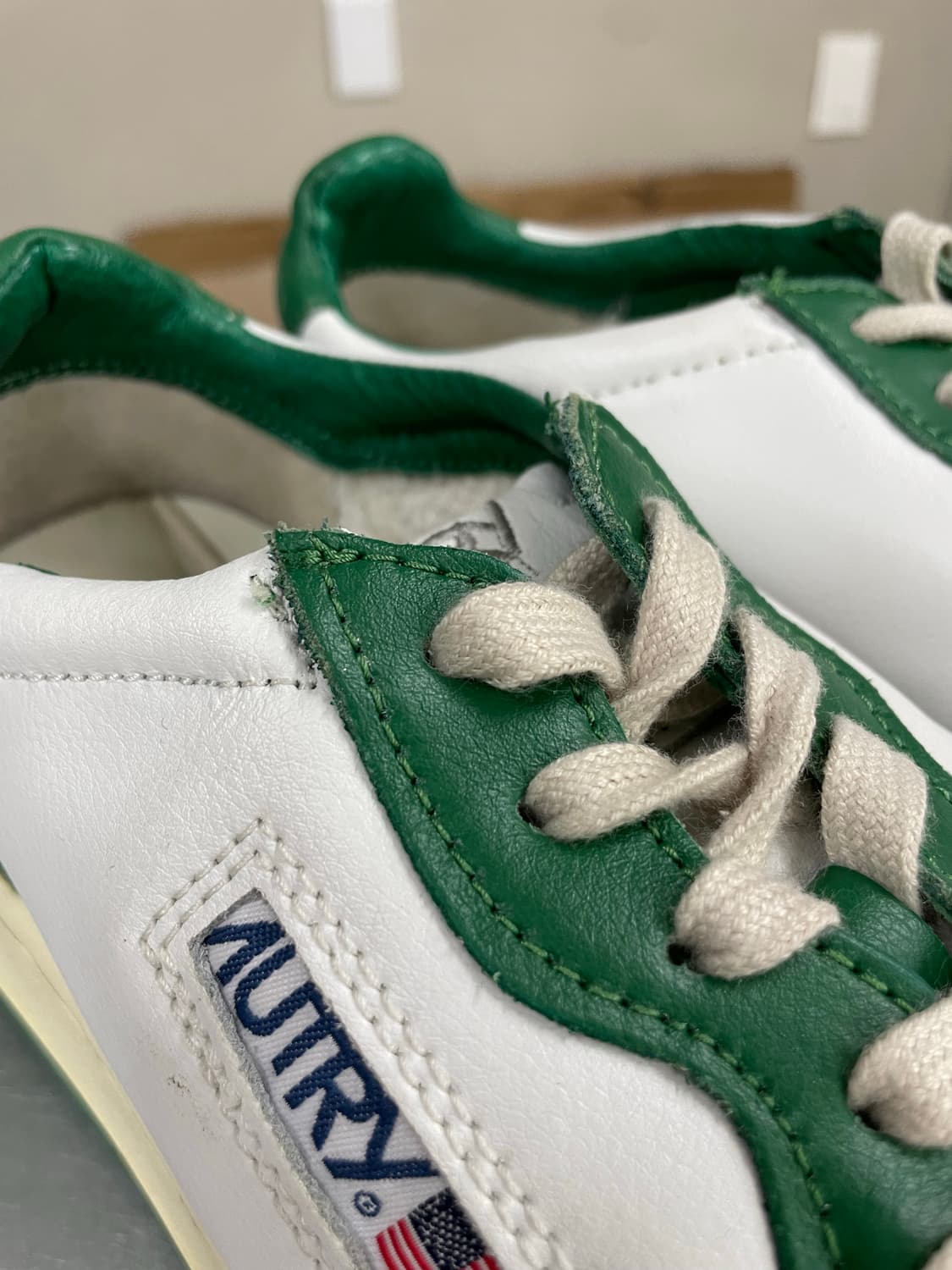 오트리 메달리스트 그린 화이트 44 상품이미지8