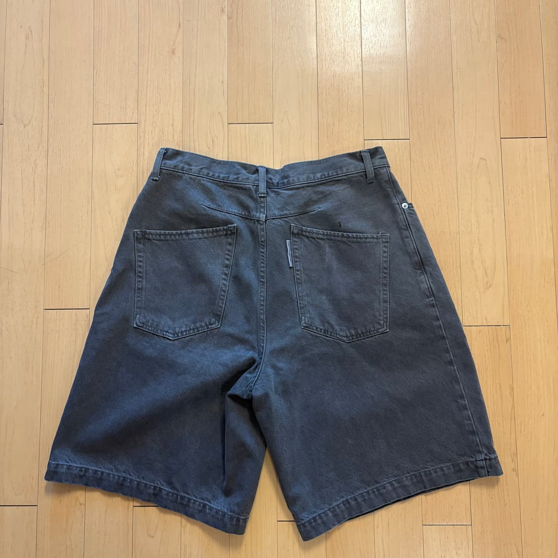 언어펙티드 unaffected one tuck shorts S 상품이미지2