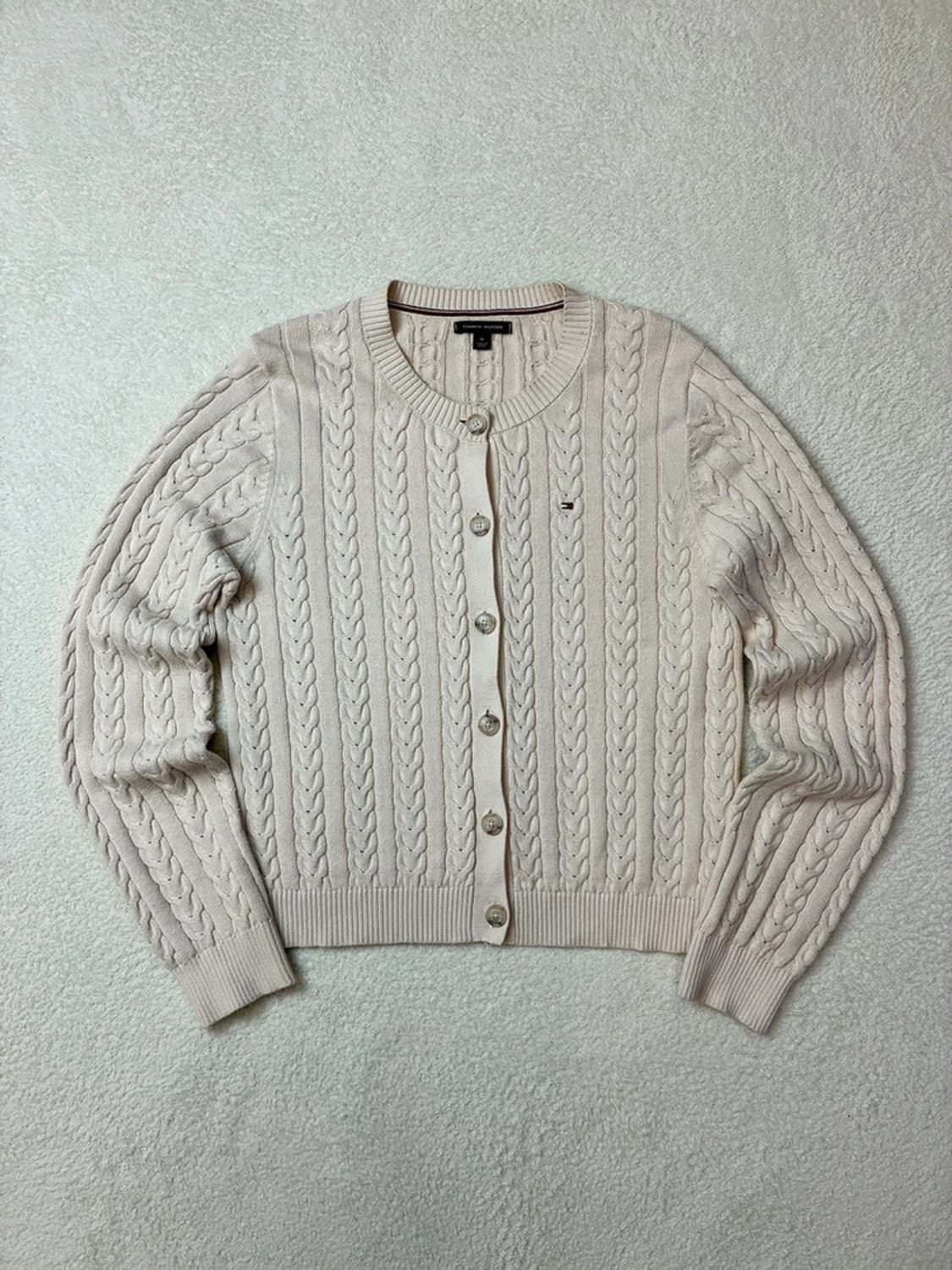 타미힐피거 크롭 꽈배기 니트 가디건 PN5841 상품이미지1