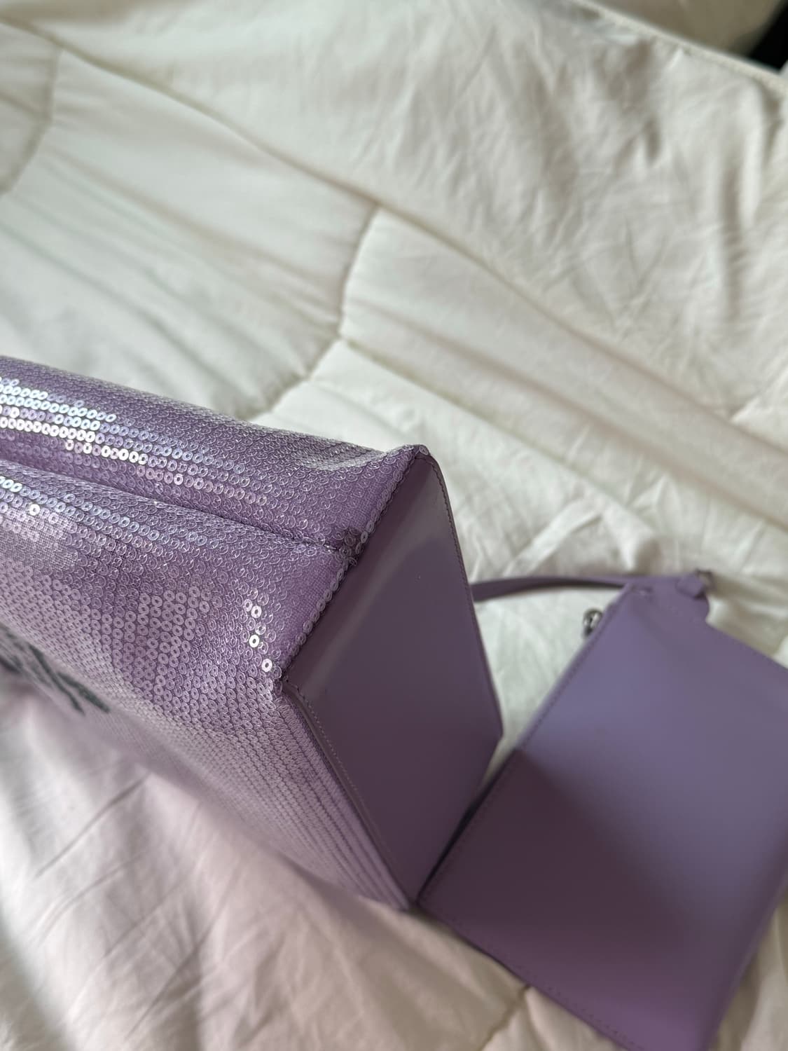 정품 프라다 스몰 시퀸드 메쉬 토트백 상품이미지5