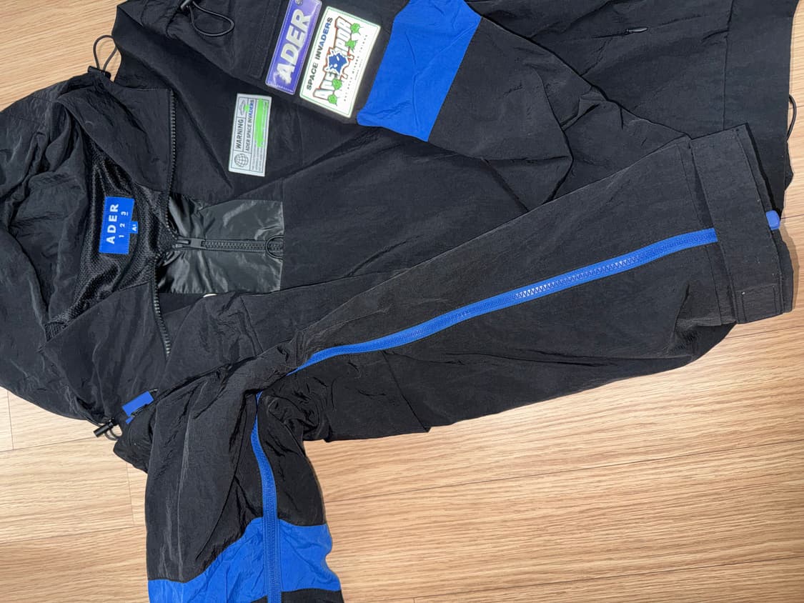 아더에러 Oblique anorak jumper Noir 바람막이 점퍼 상품이미지9