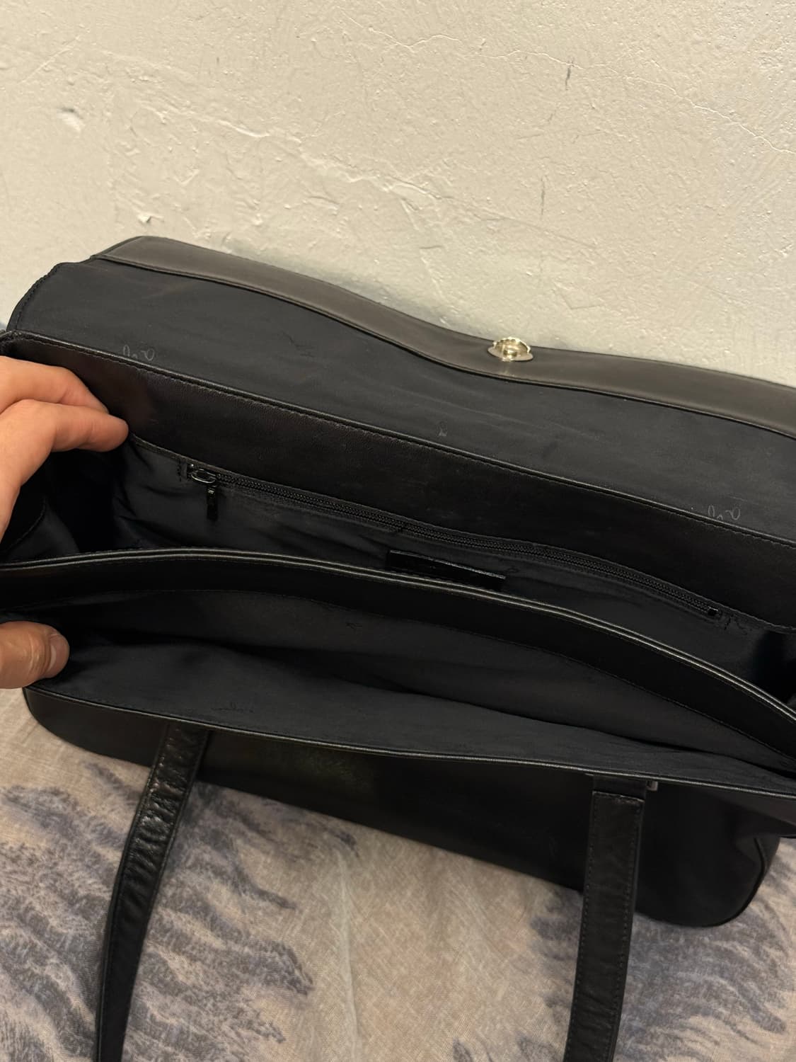 Japan AGNES B. Leather Flap Bag 상품이미지6